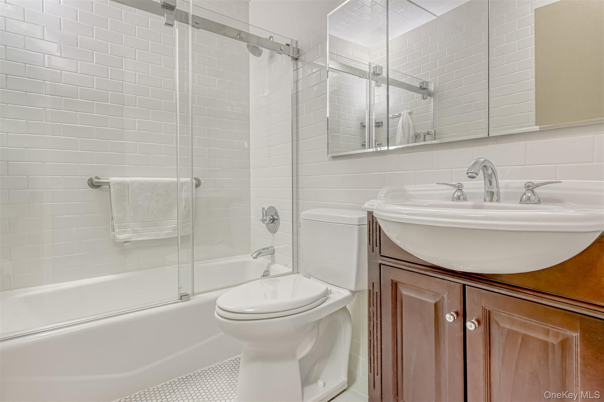 #13 photo, 49 Camp Hill Road, Pomona , NY 10970