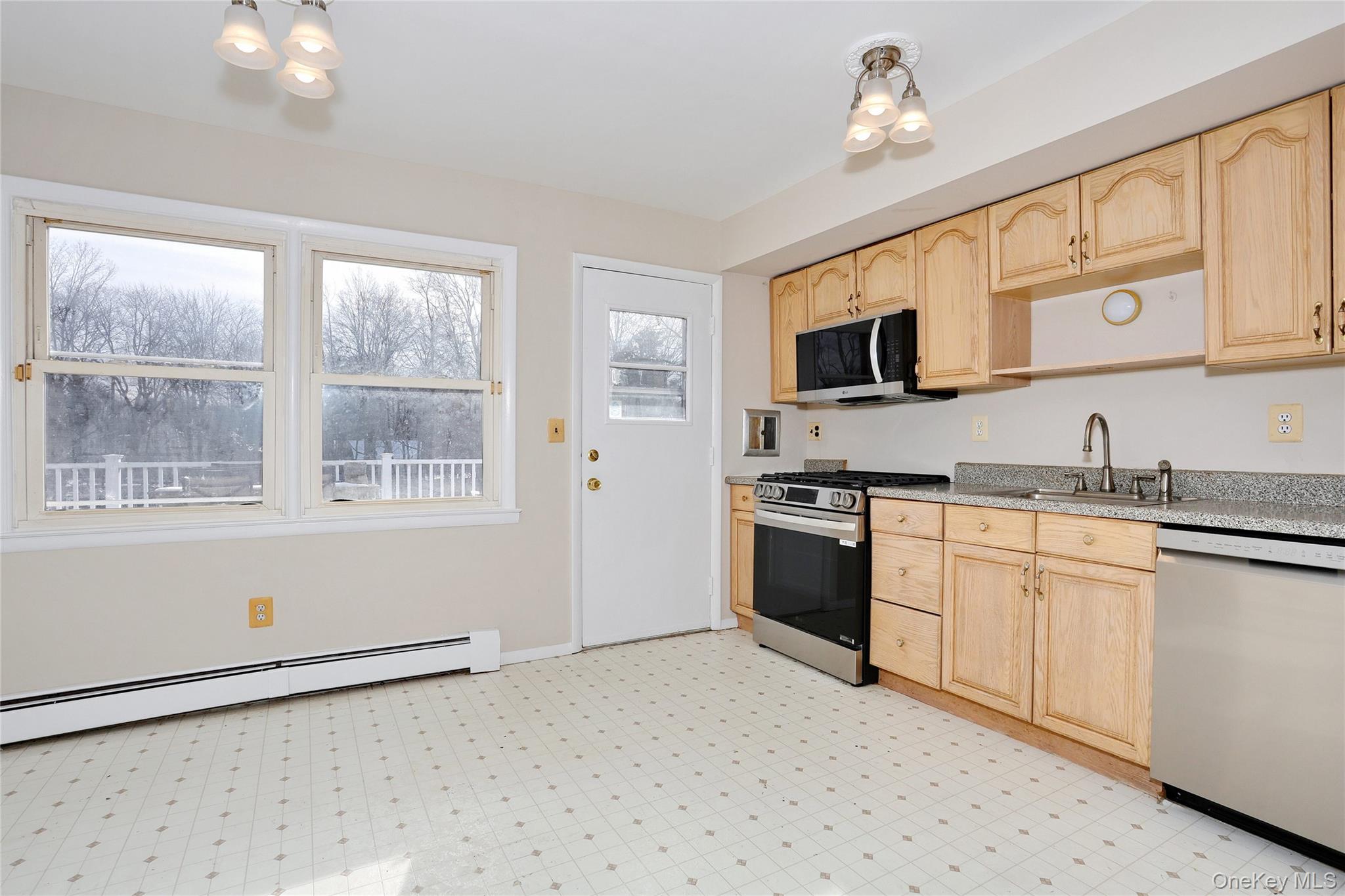 #16 photo, 3 Brettmann Circle, New City , NY 10956