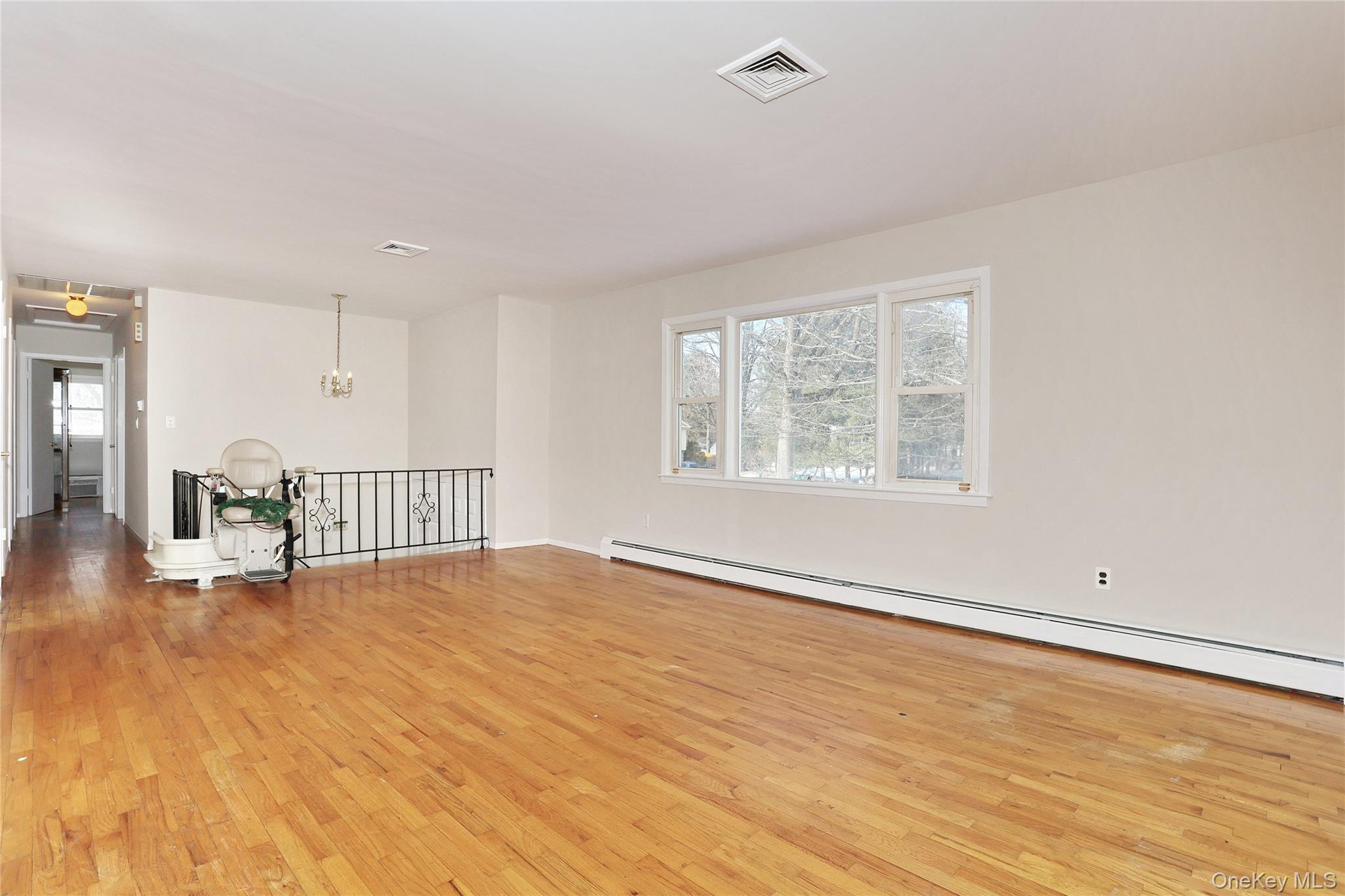#6 photo, 3 Brettmann Circle, New City , NY 10956