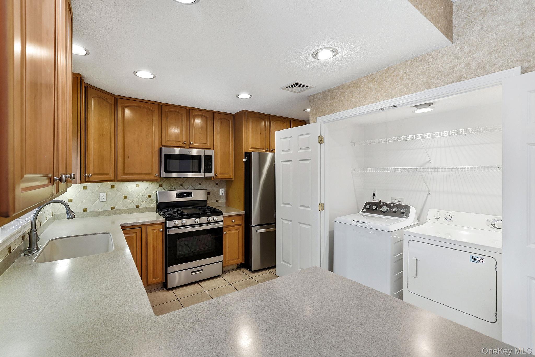 #16 photo, 882 Heritage Hills, Somers , NY 10589