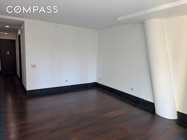 #3 photo, 40 Broad Street, Financial District , NY 10004