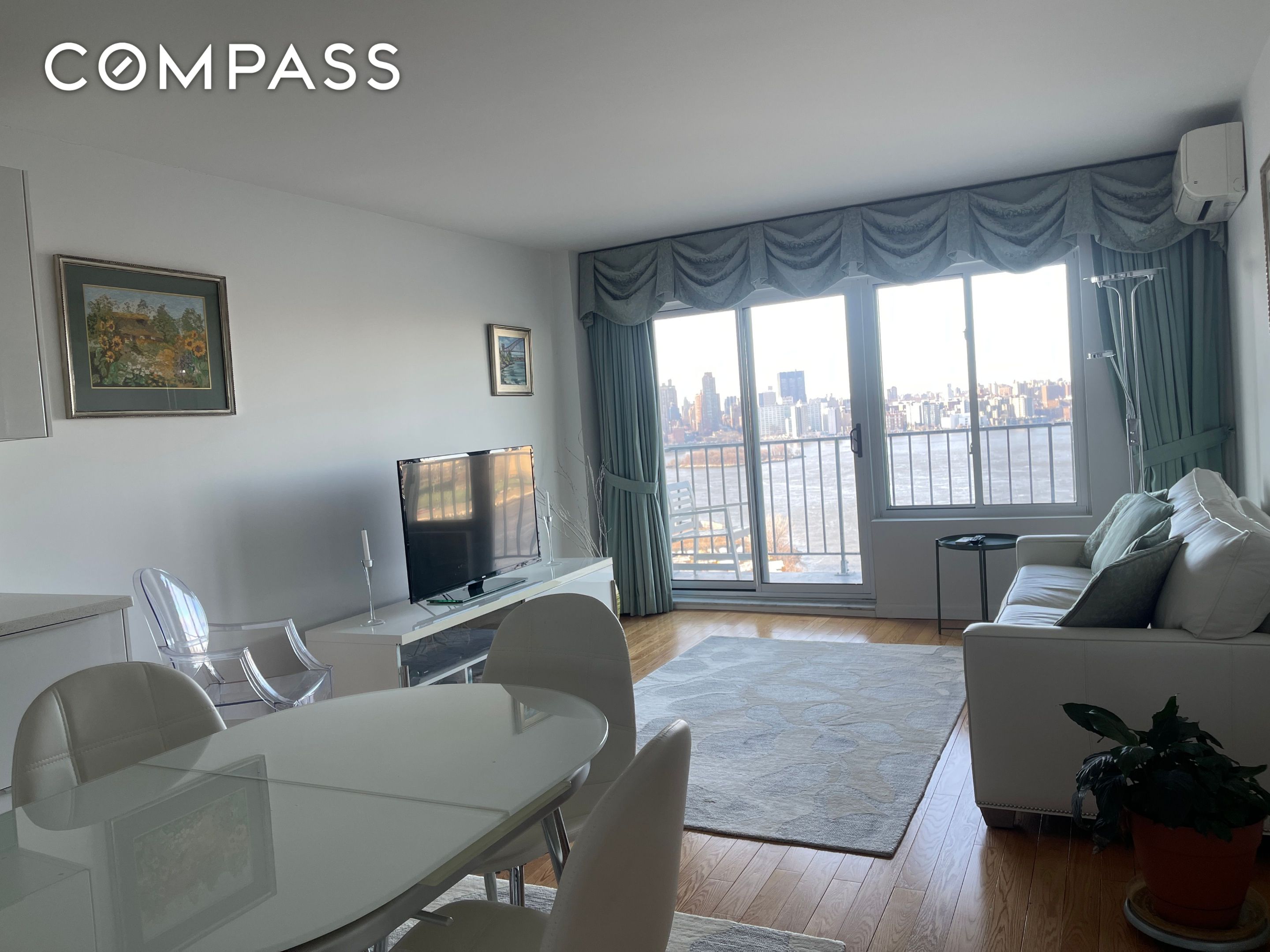 #6 photo, 25-40 Shore Boulevard, Astoria , NY 11102