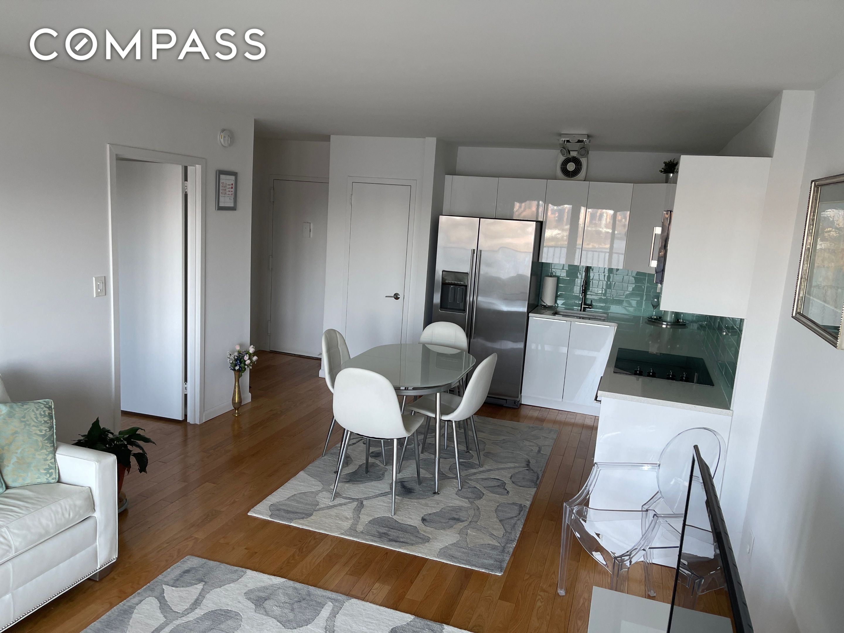 #8 photo, 25-40 Shore Boulevard, Astoria , NY 11102