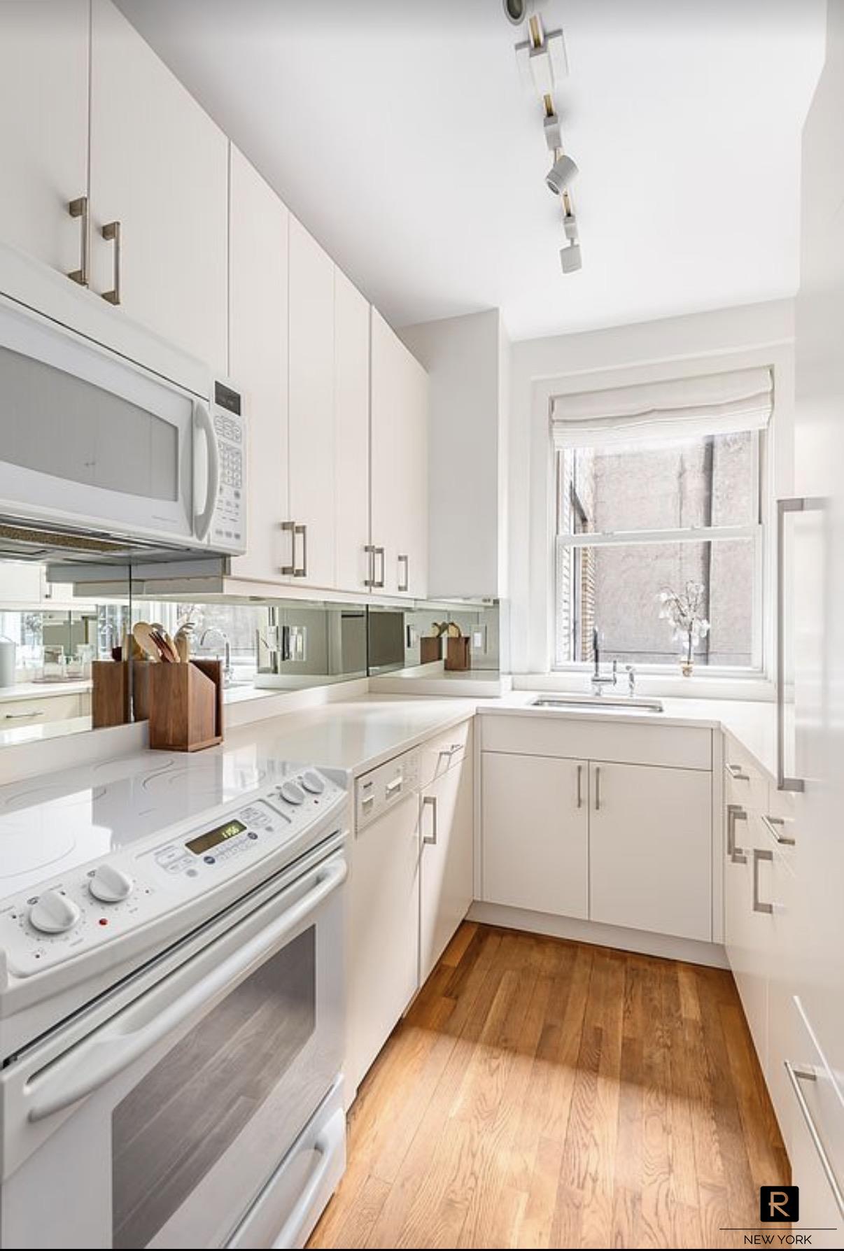 #4 photo, 40 W 55th Street, Midtown West , NY 10019