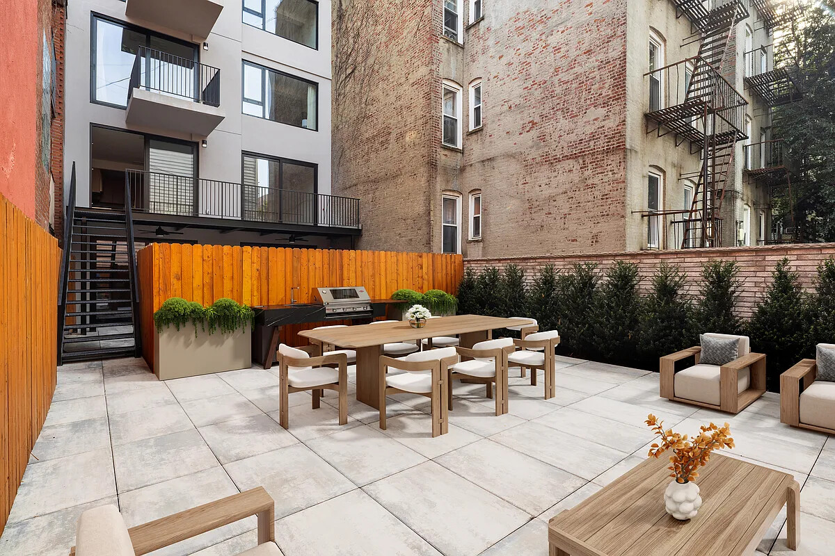 #14 photo, 215 CALYER Street, Greenpoint , NY 11222