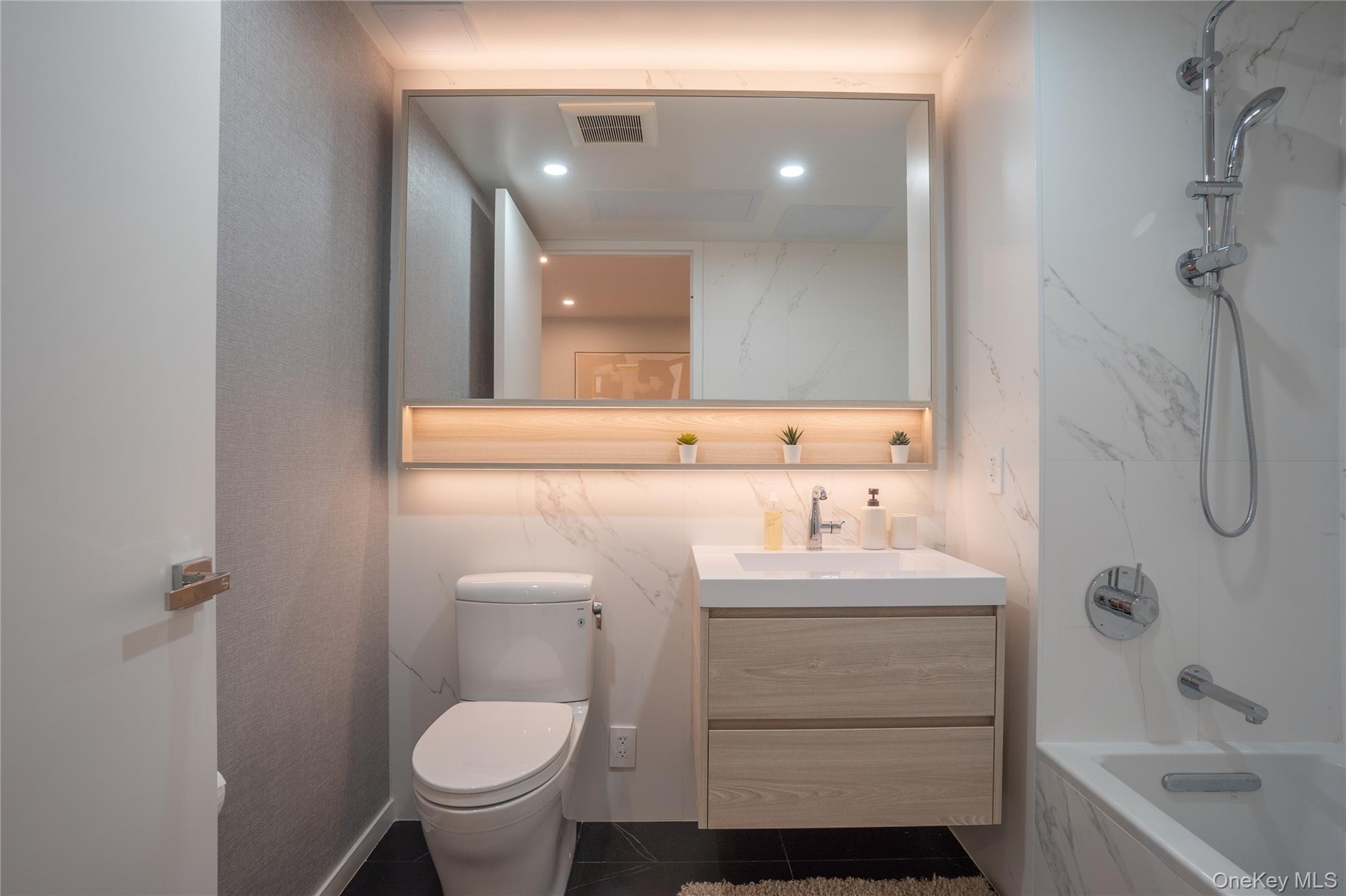 #9 photo, 4022 61st Street, Woodside , NY 11377