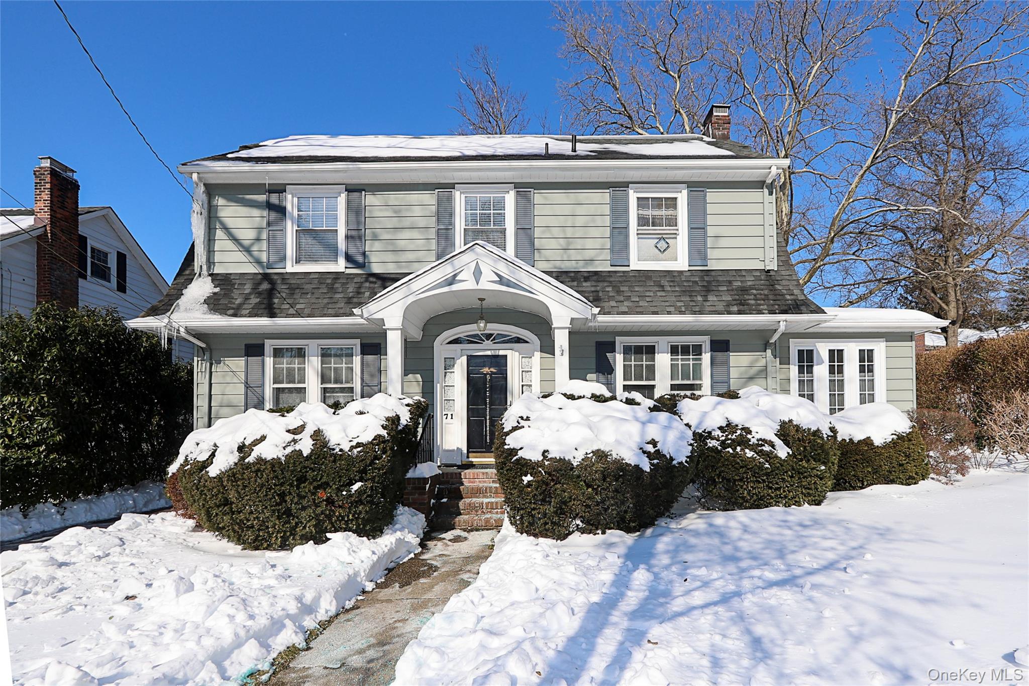 #1 photo, 71 Beechwood Avenue, Manhasset , NY 11030