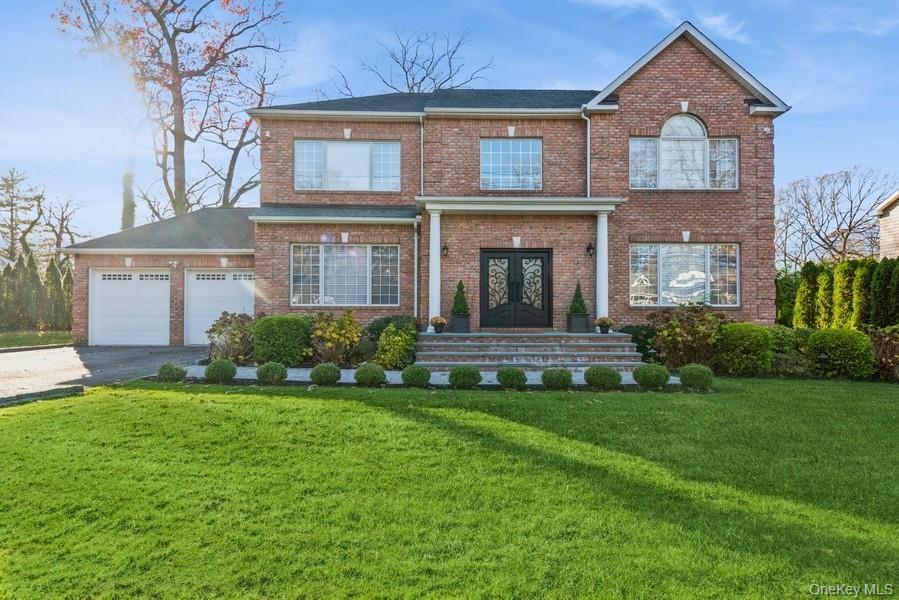 #1 photo, 26 The Hemlocks, Roslyn Estates , NY 11576