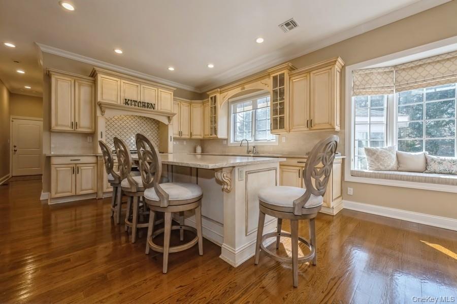 #12 photo, 26 The Hemlocks, Roslyn Estates , NY 11576