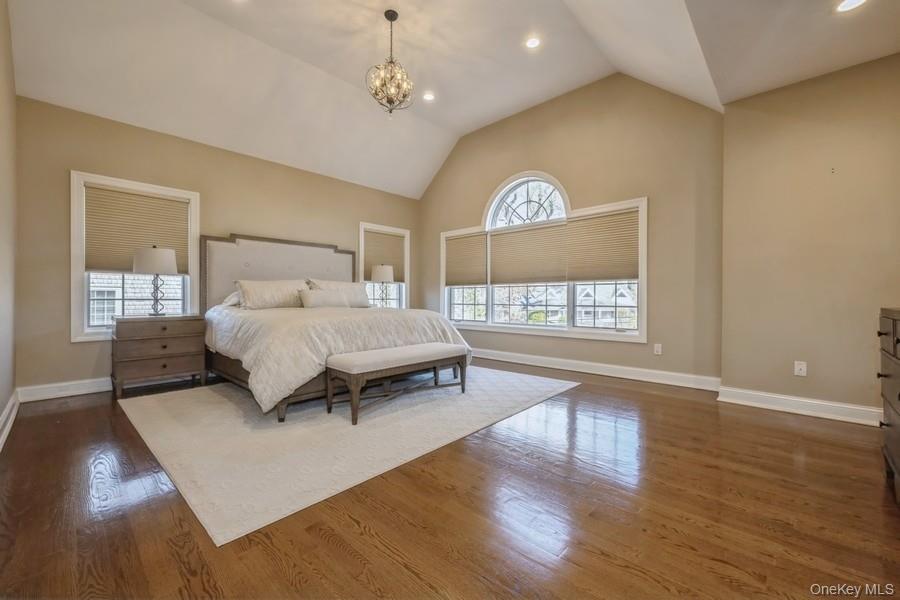 #17 photo, 26 The Hemlocks, Roslyn Estates , NY 11576