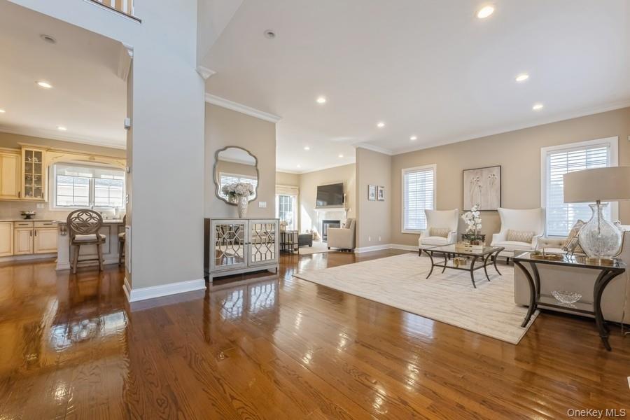 #5 photo, 26 The Hemlocks, Roslyn Estates , NY 11576