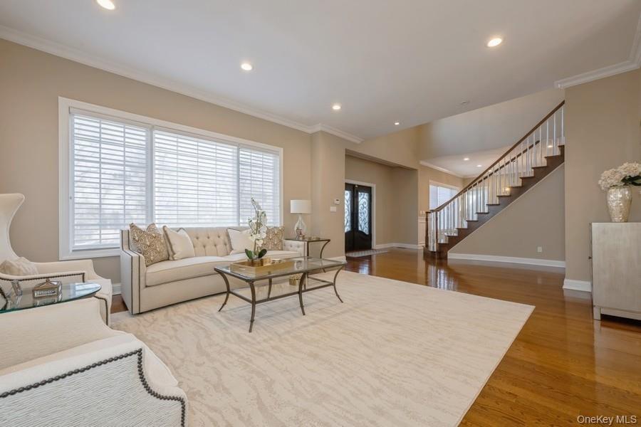 #6 photo, 26 The Hemlocks, Roslyn Estates , NY 11576