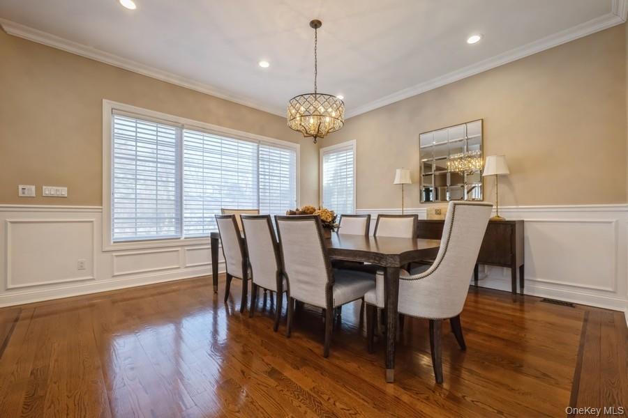 #8 photo, 26 The Hemlocks, Roslyn Estates , NY 11576