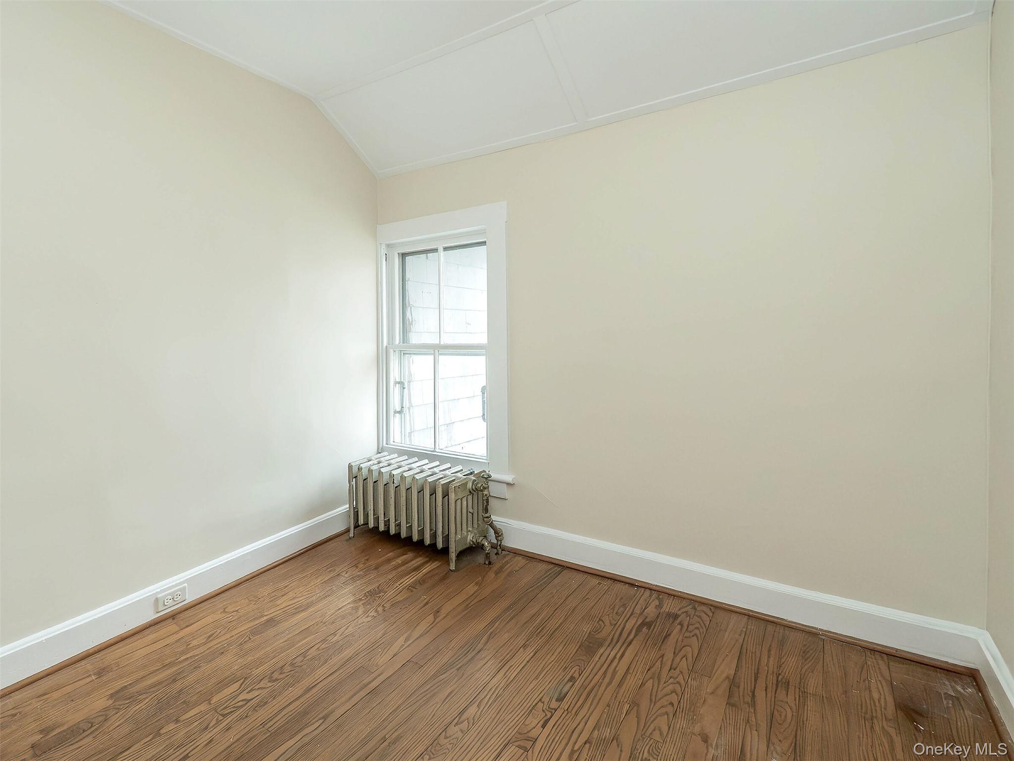 #12 photo, 339 Glen Avenue, Sea Cliff , NY 11579