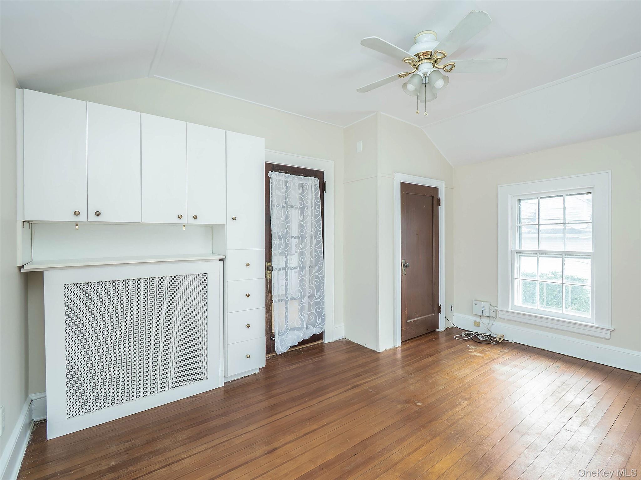 #19 photo, 339 Glen Avenue, Sea Cliff , NY 11579