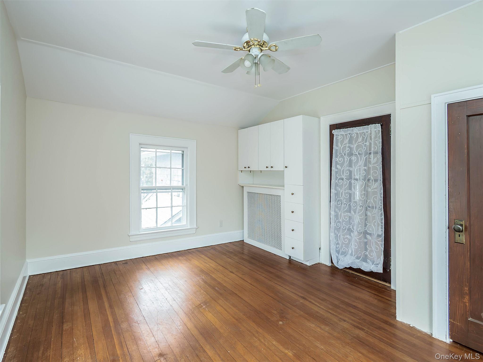 #20 photo, 339 Glen Avenue, Sea Cliff , NY 11579