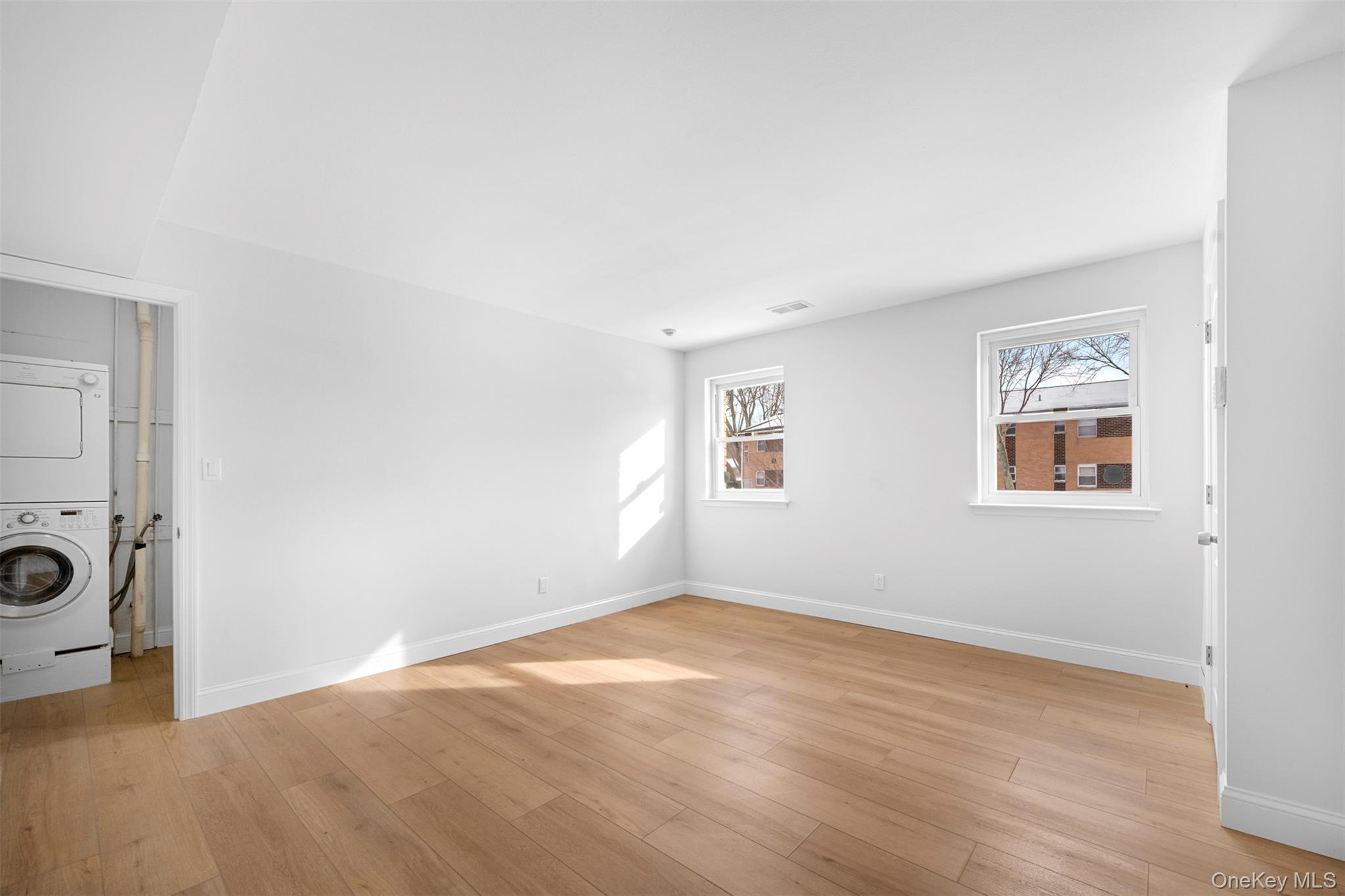 #17 photo, 96 Artist Lake Drive, Middle Island , NY 11953