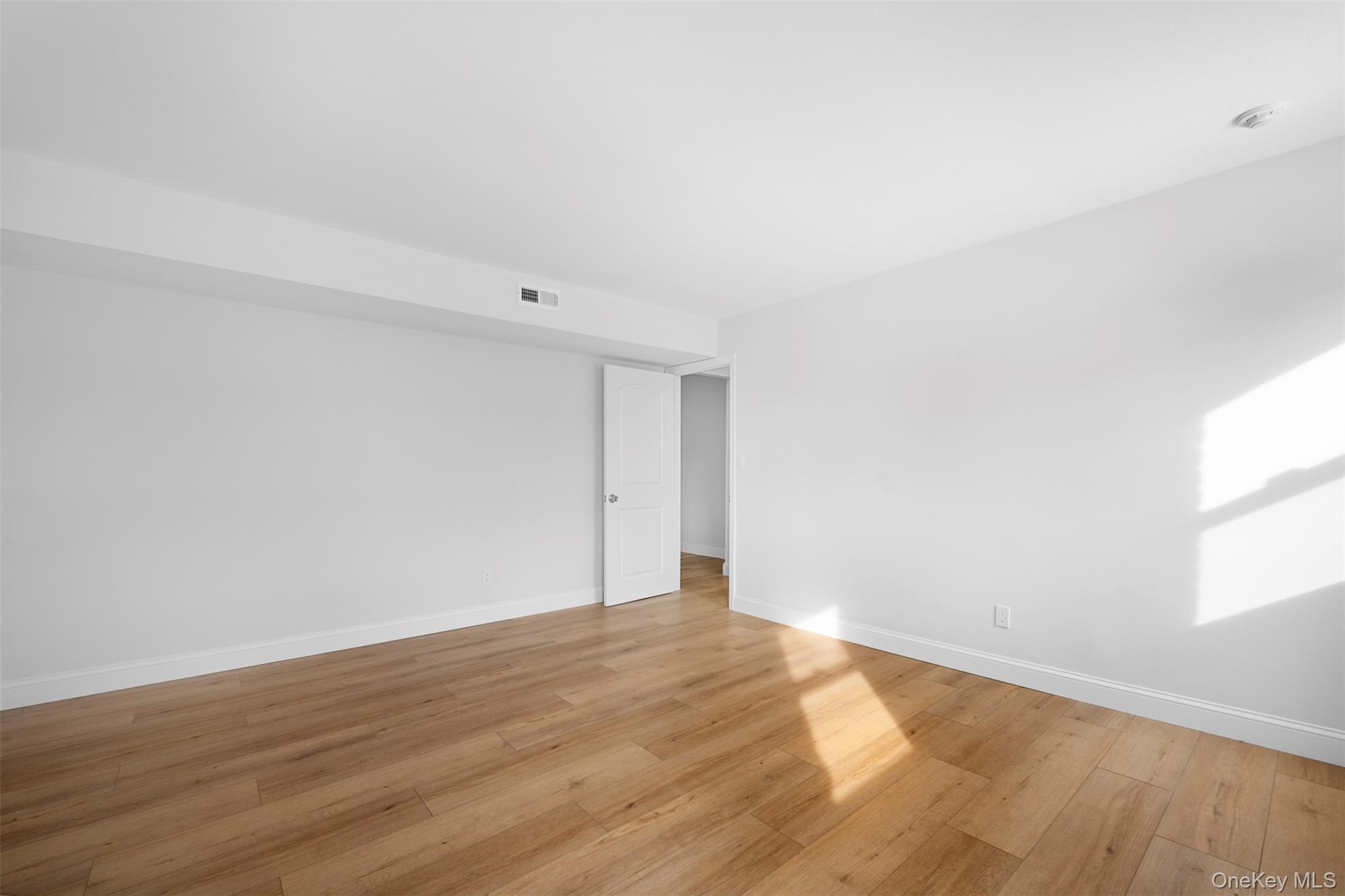 #18 photo, 96 Artist Lake Drive, Middle Island , NY 11953