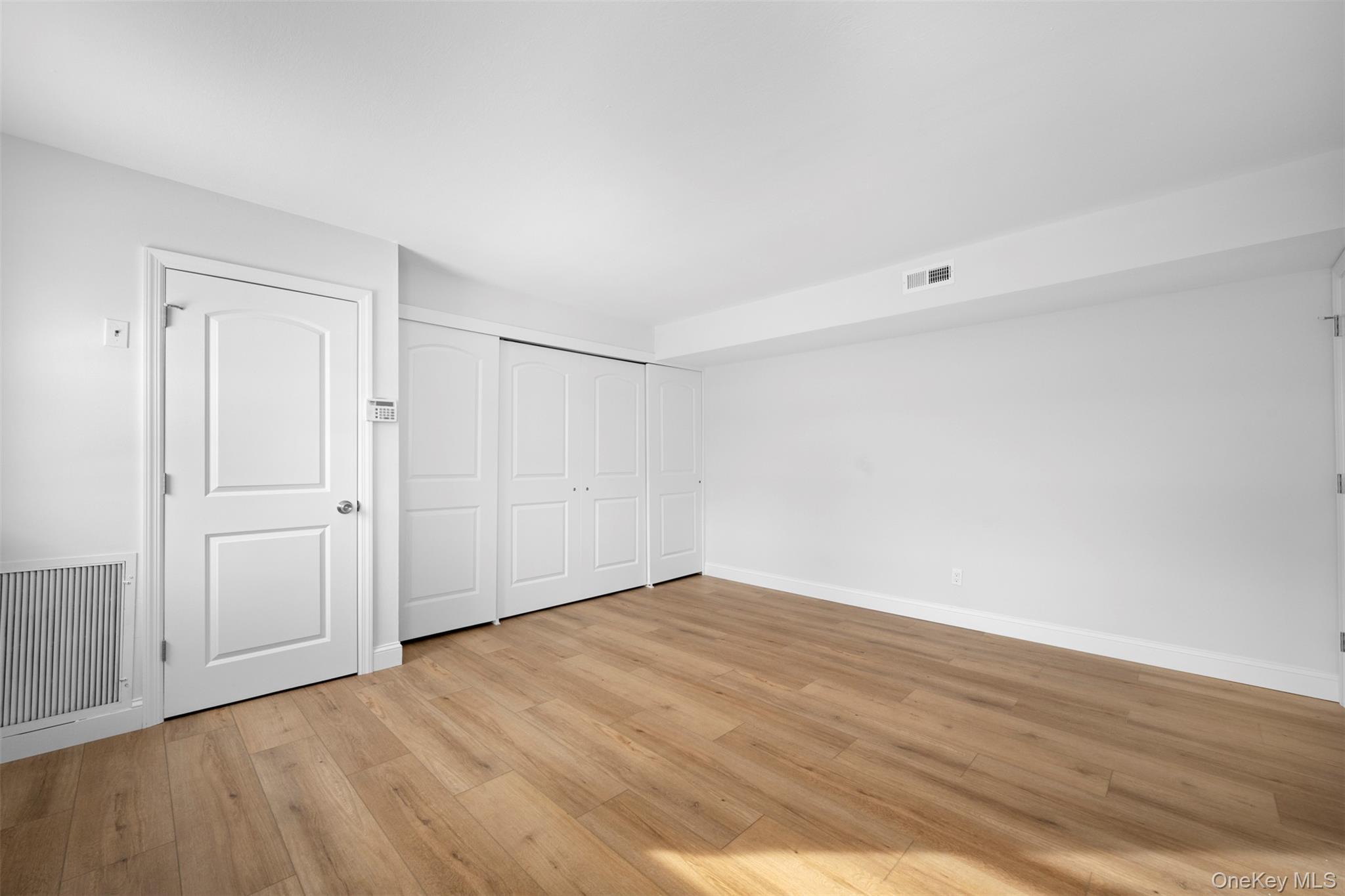 #19 photo, 96 Artist Lake Drive, Middle Island , NY 11953