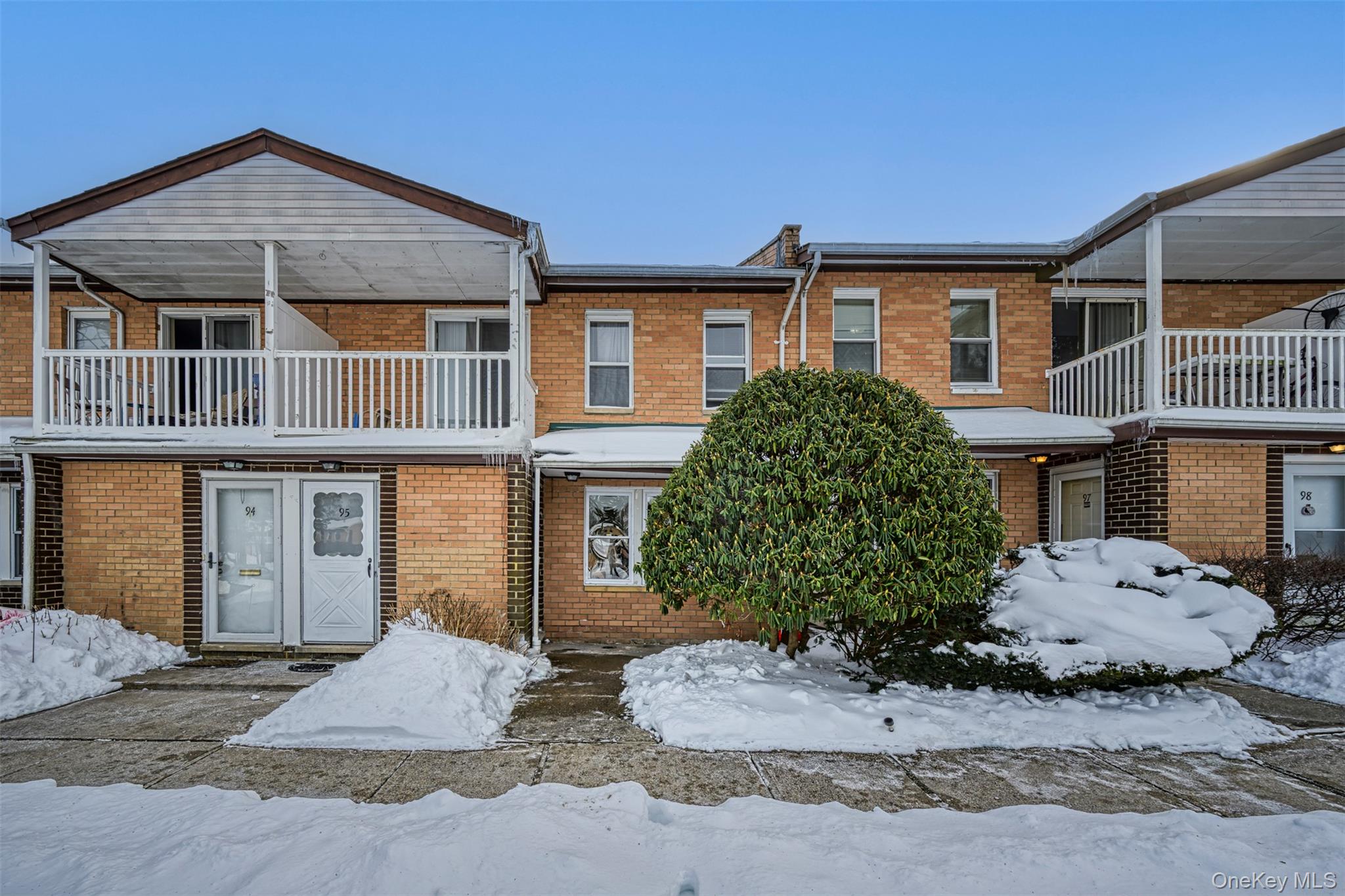 #2 photo, 96 Artist Lake Drive, Middle Island , NY 11953