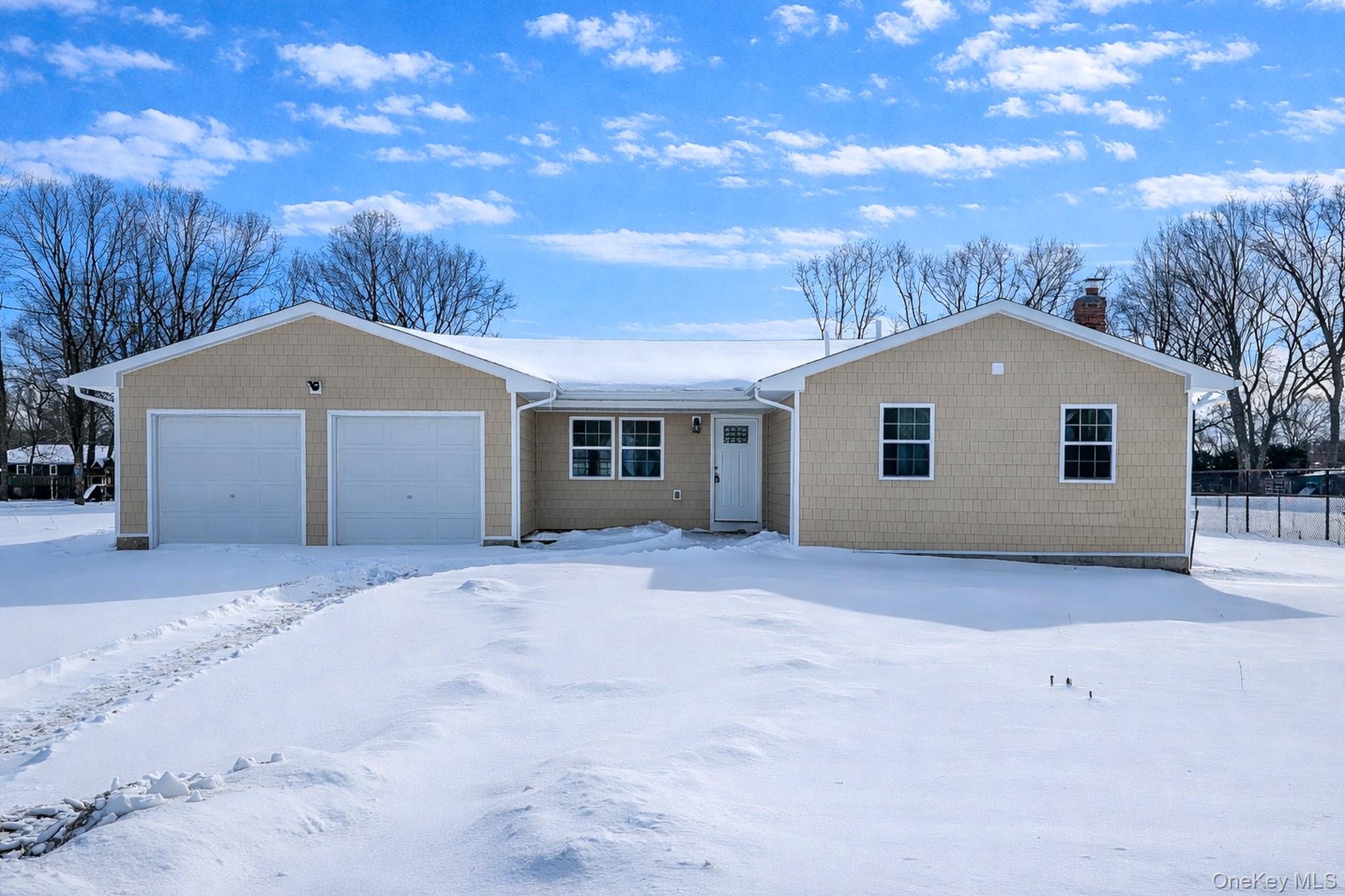 #1 photo, 36 Brian Street, Holbrook , NY 11741