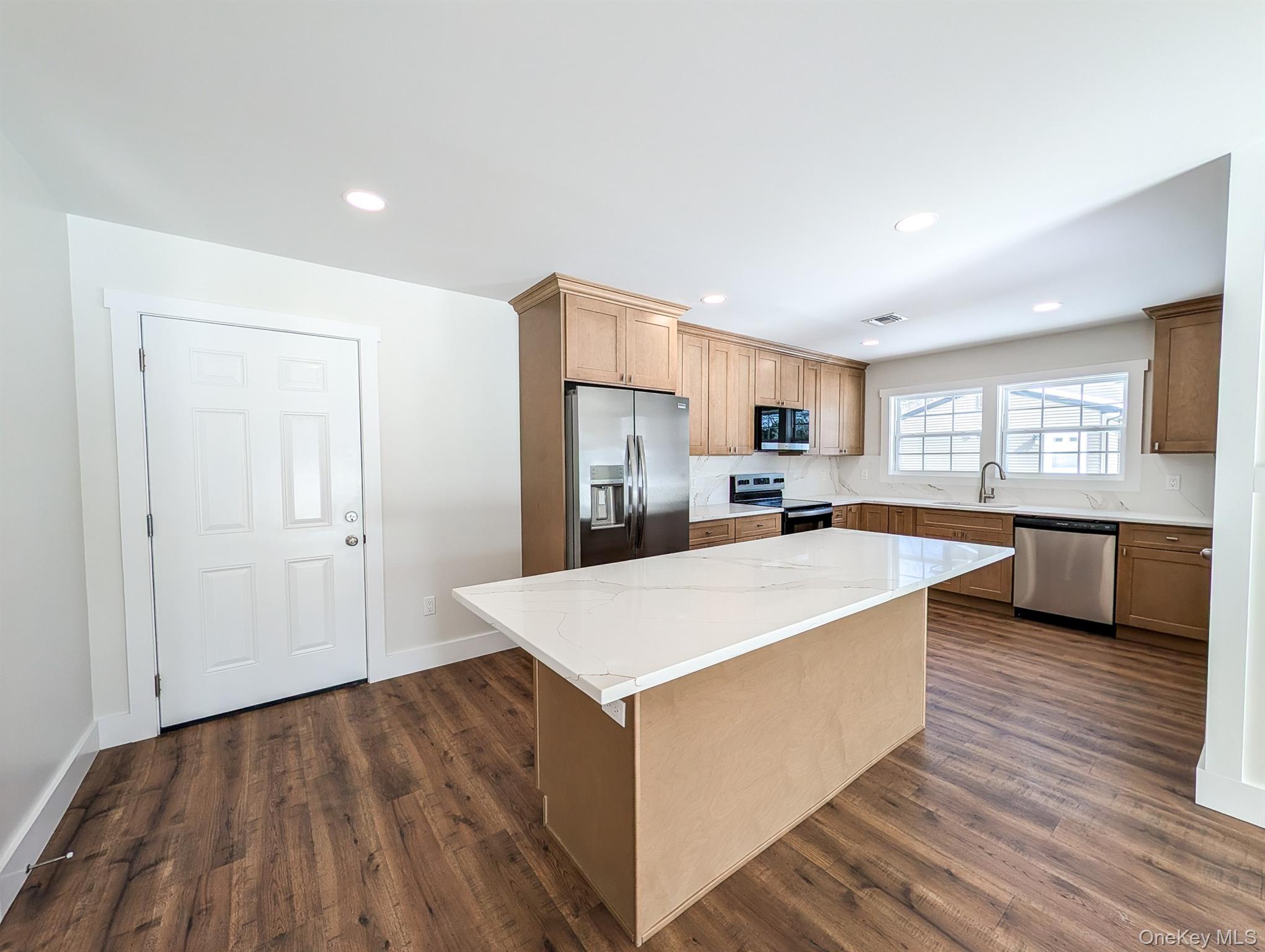 #10 photo, 36 Brian Street, Holbrook , NY 11741