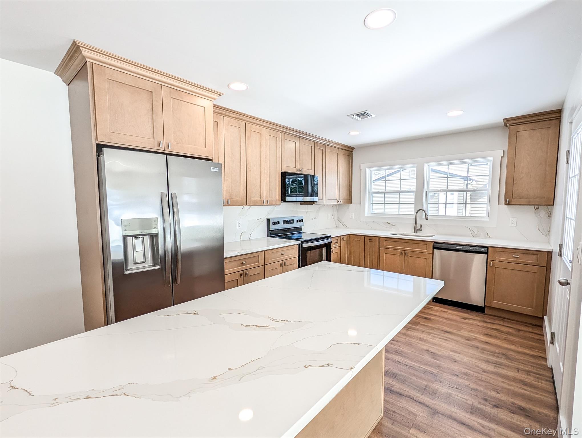 #6 photo, 36 Brian Street, Holbrook , NY 11741