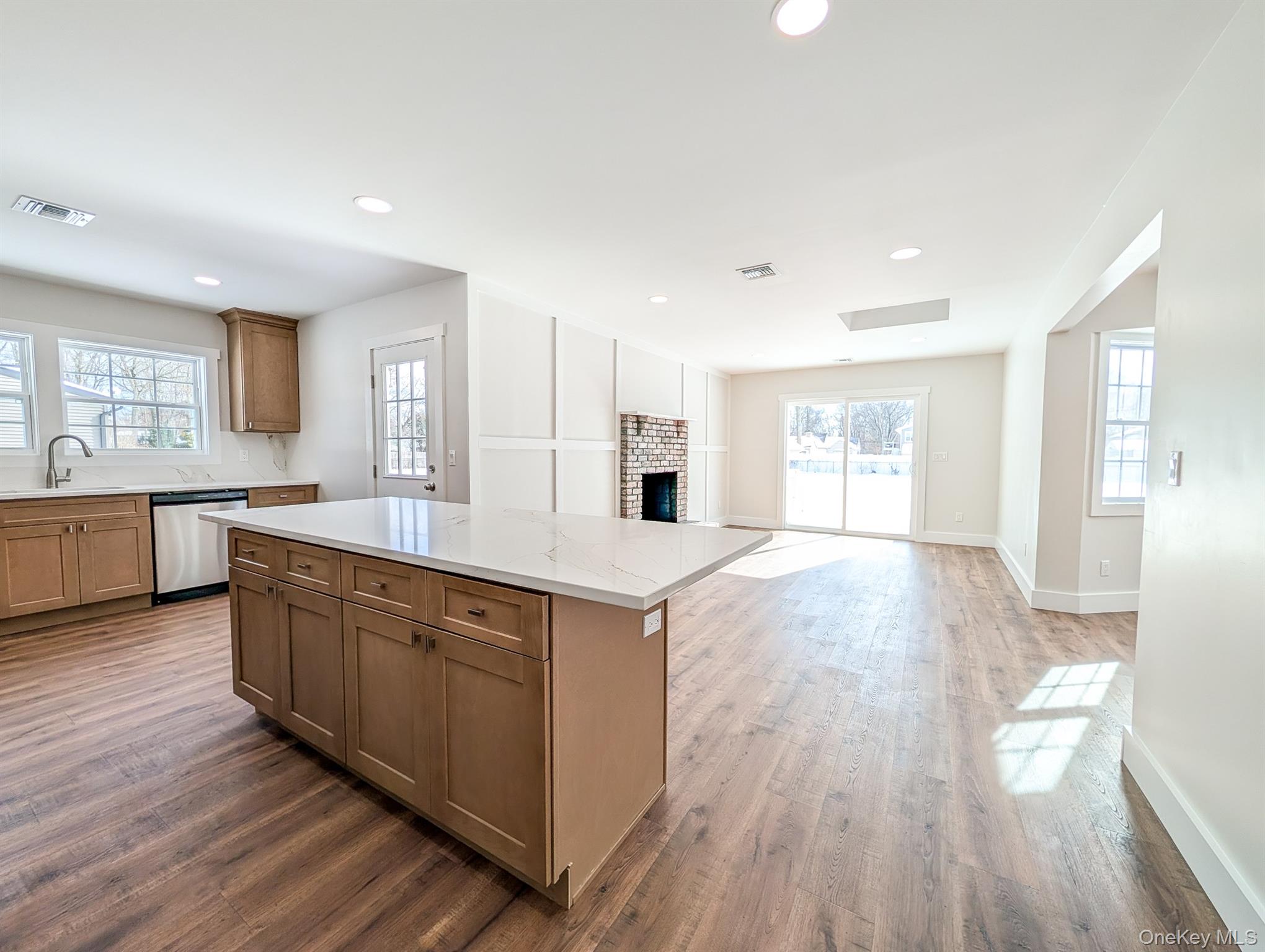 #7 photo, 36 Brian Street, Holbrook , NY 11741