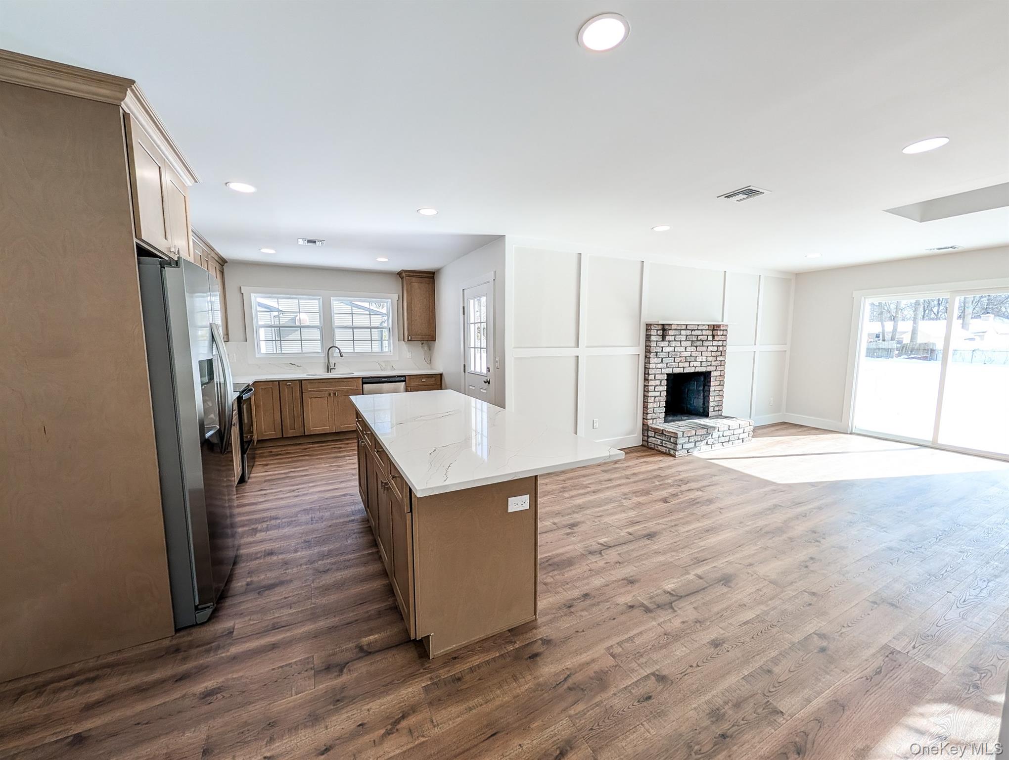 #8 photo, 36 Brian Street, Holbrook , NY 11741