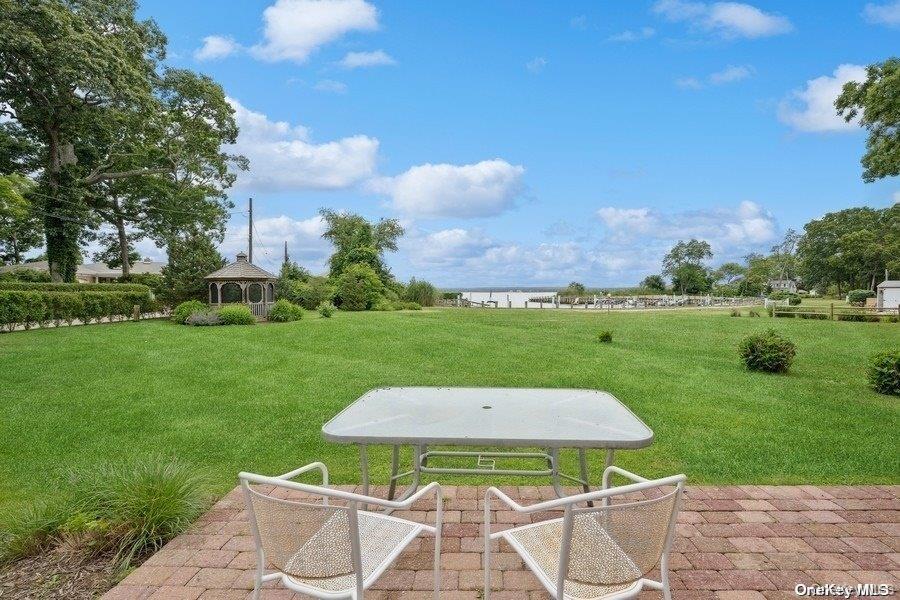 #4 photo, 5 Leafy Way, Aquebogue , NY 11931