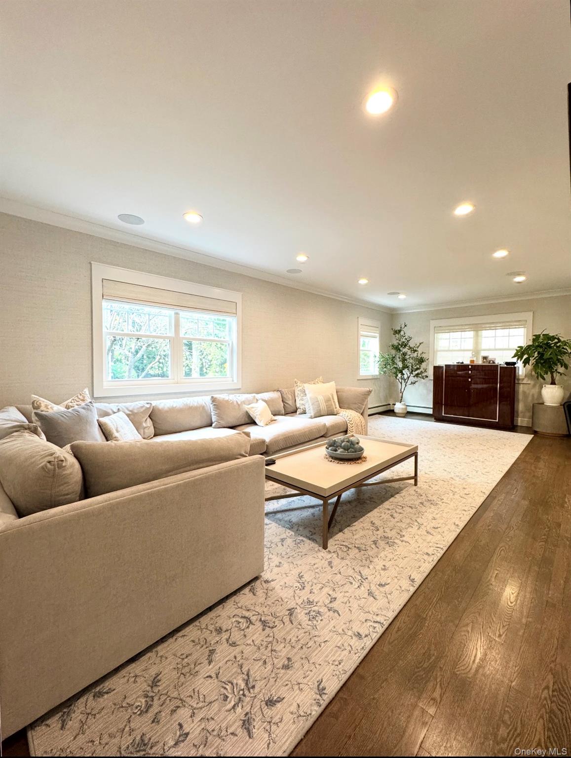 #4 photo, 42 Franklin Avenue, Glen Cove , NY 11542