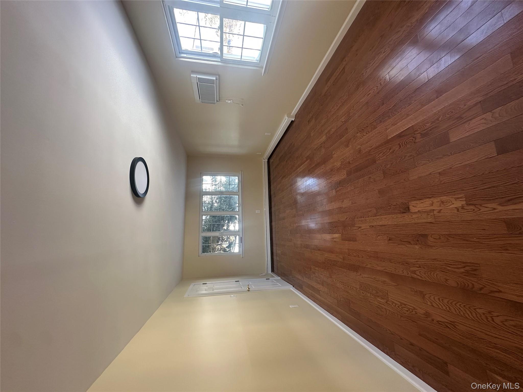 #2 photo, 158 Farmers Avenue, Lindenhurst , NY 11757