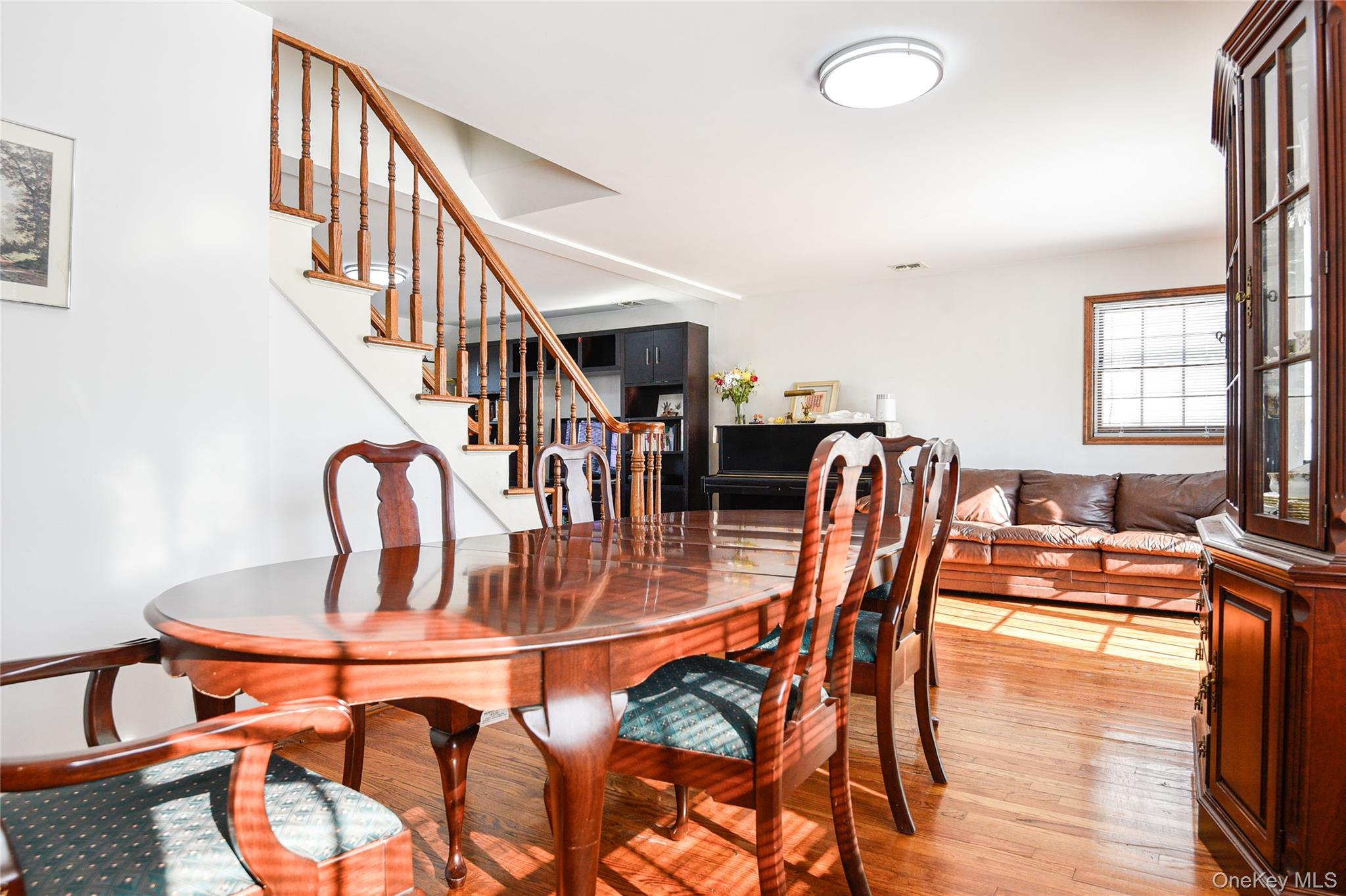 #16 photo, 25 Westbury Avenue, Plainview , NY 11803