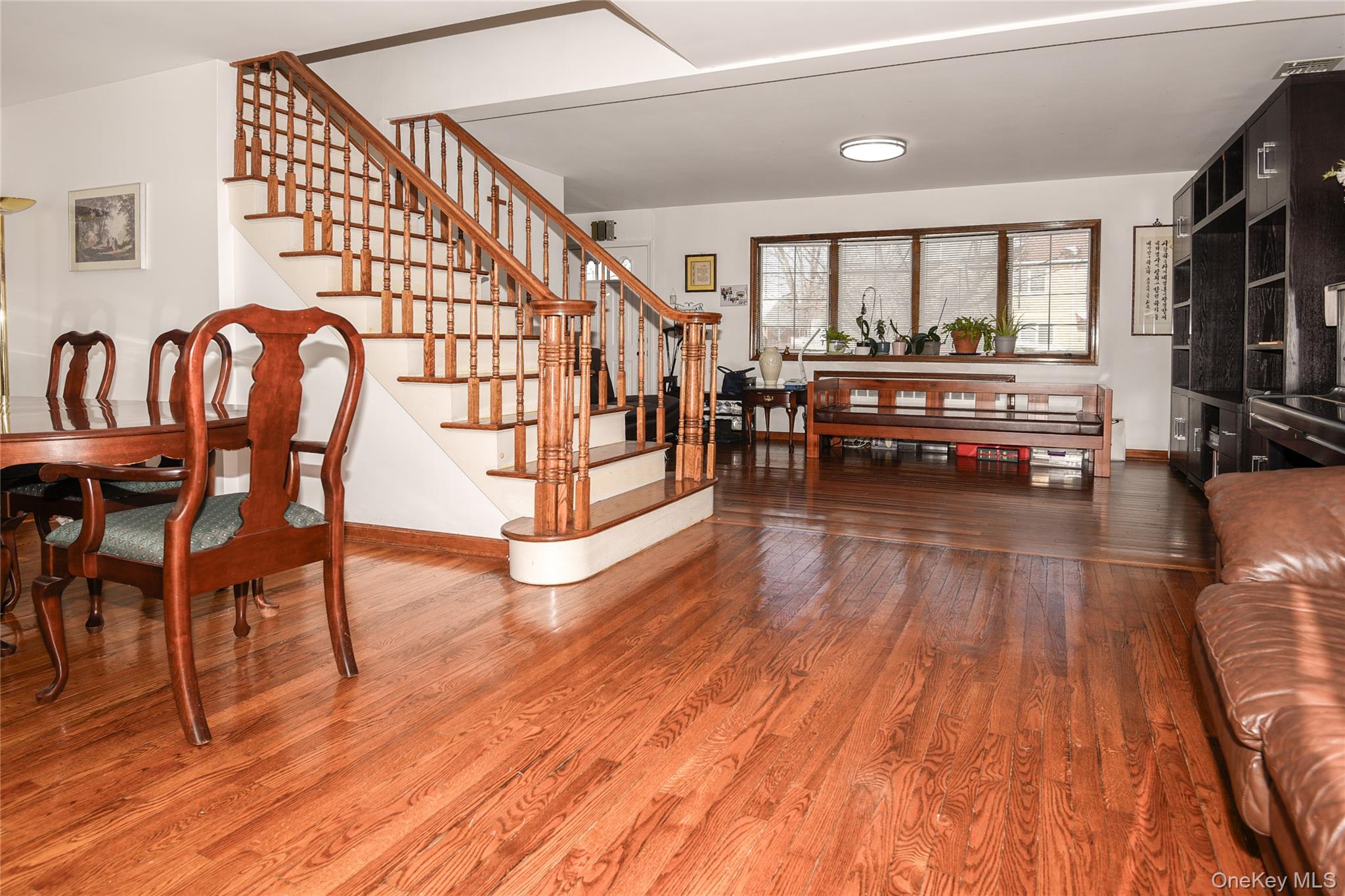 #7 photo, 25 Westbury Avenue, Plainview , NY 11803