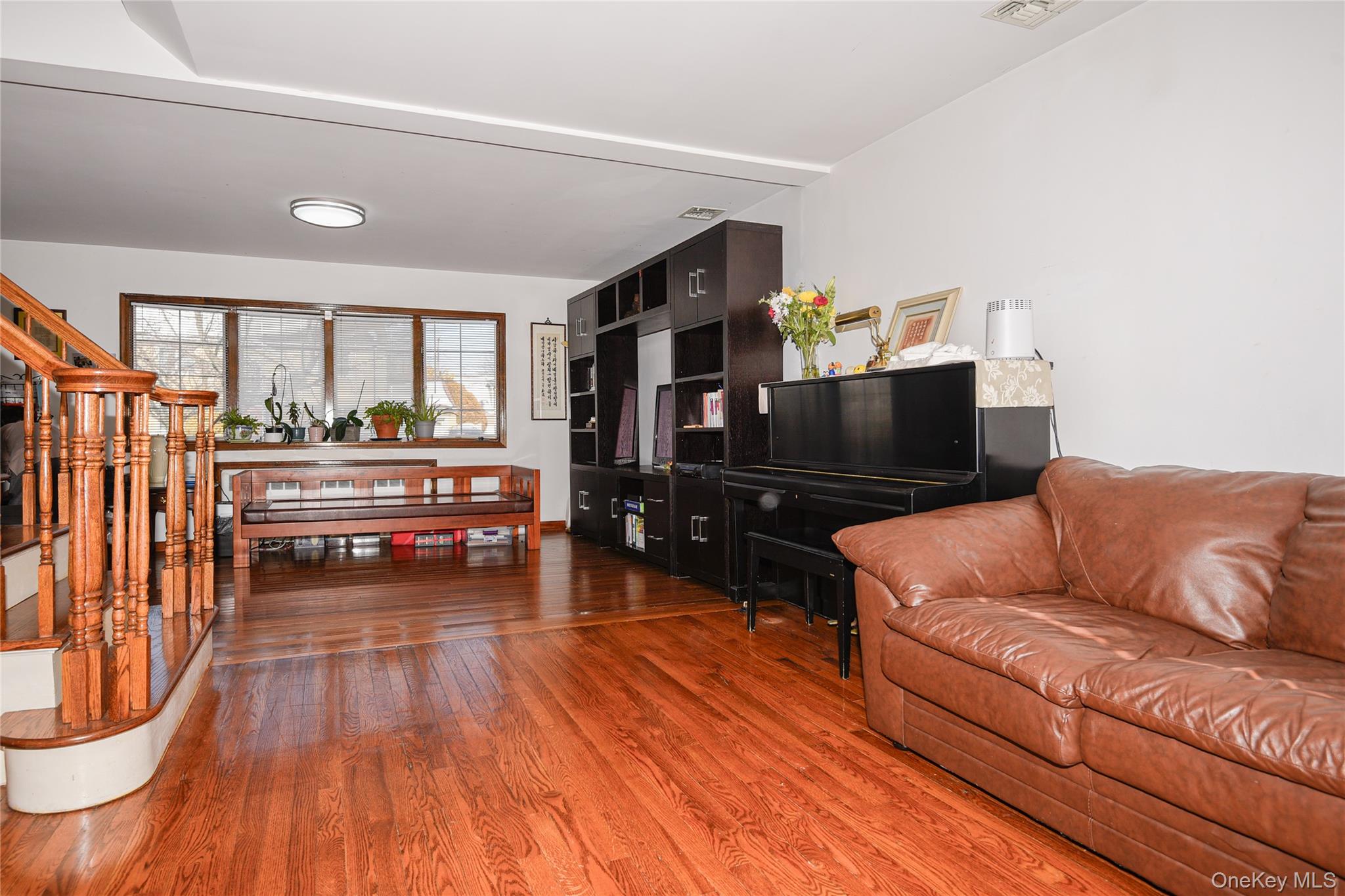 #8 photo, 25 Westbury Avenue, Plainview , NY 11803