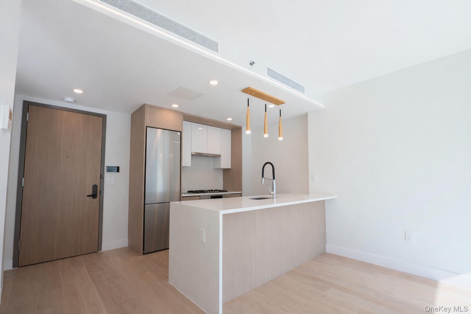 #4 photo, 38-20 Parsons Boulevard, Flushing , NY 11354