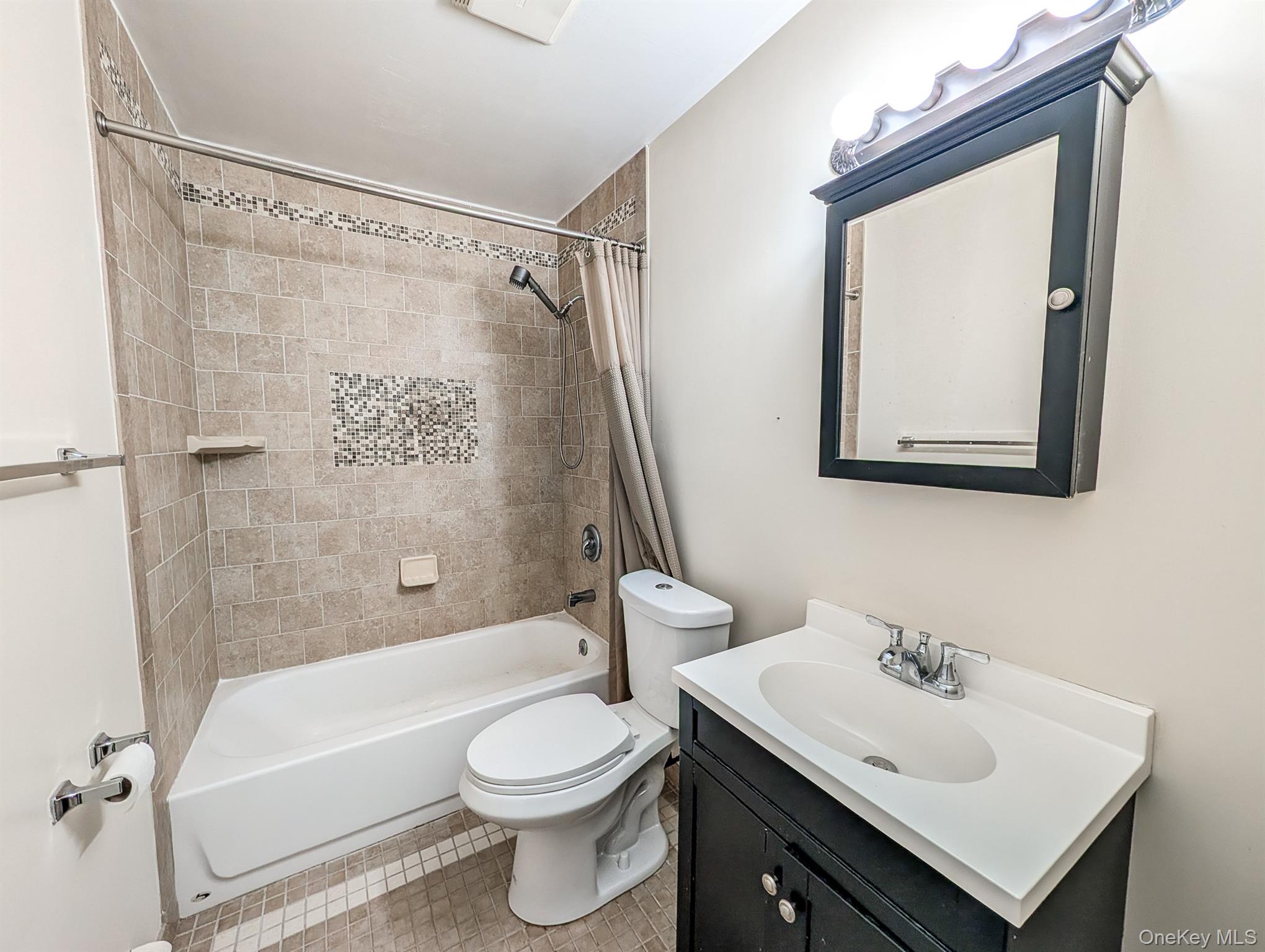 #13 photo, 99 Wagon Lane, Centereach , NY 11720