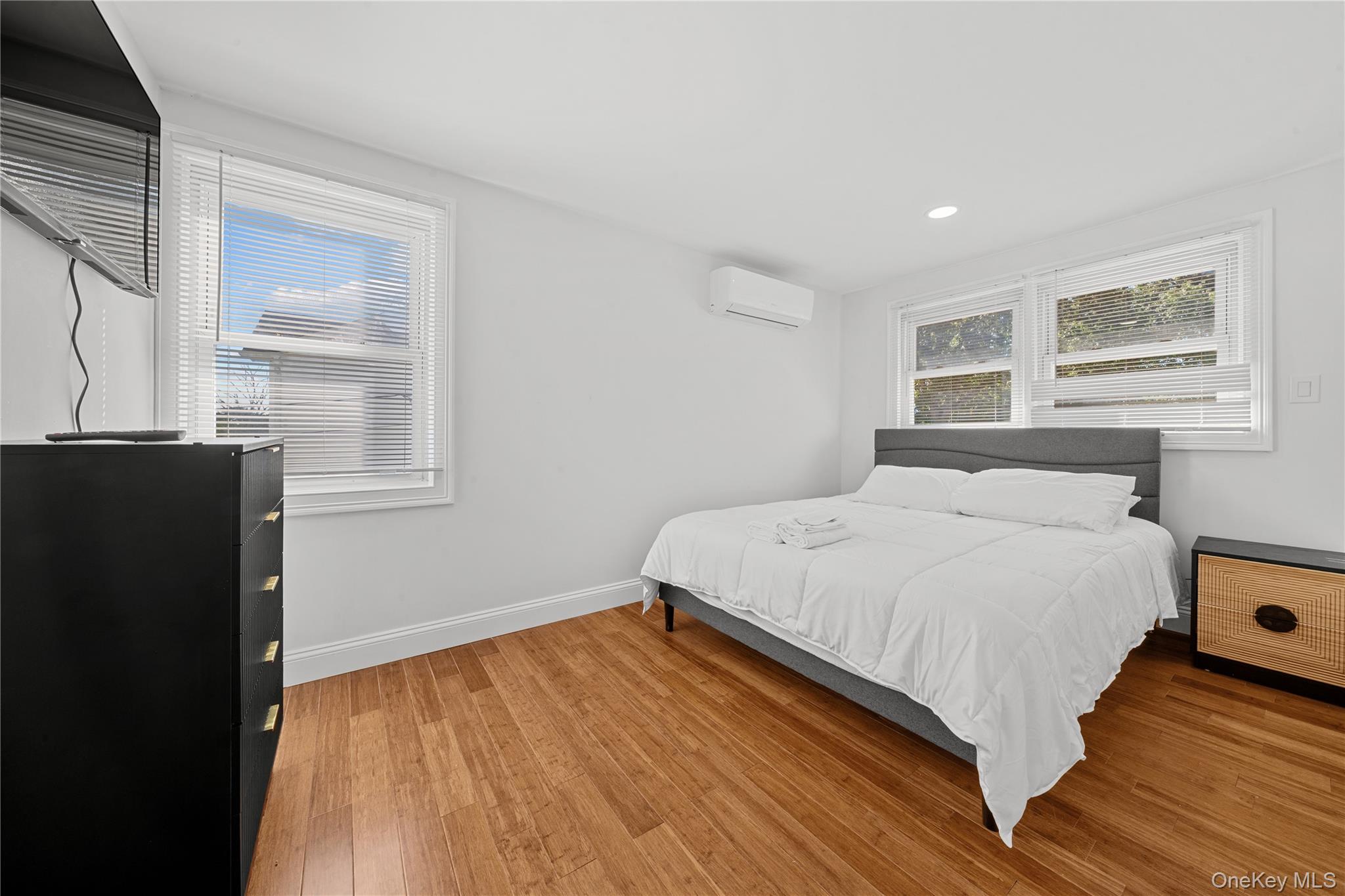 #20 photo, 92 Washington Avenue, Deer Park , NY 11729