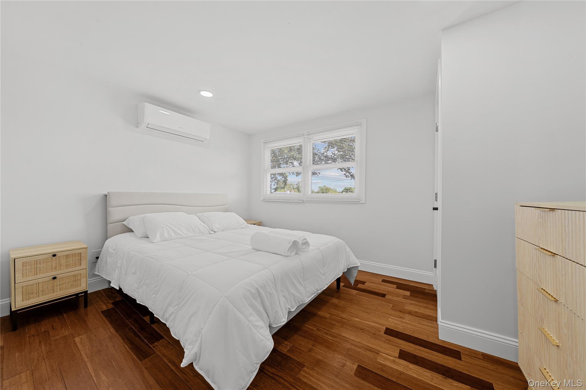 #5 photo, 92 Washington Avenue, Deer Park , NY 11729