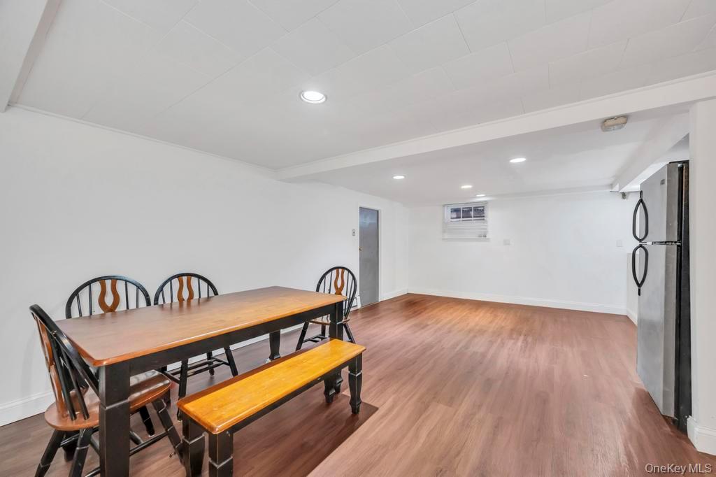 #17 photo, 178 Gerhard Road, Plainview , NY 11803