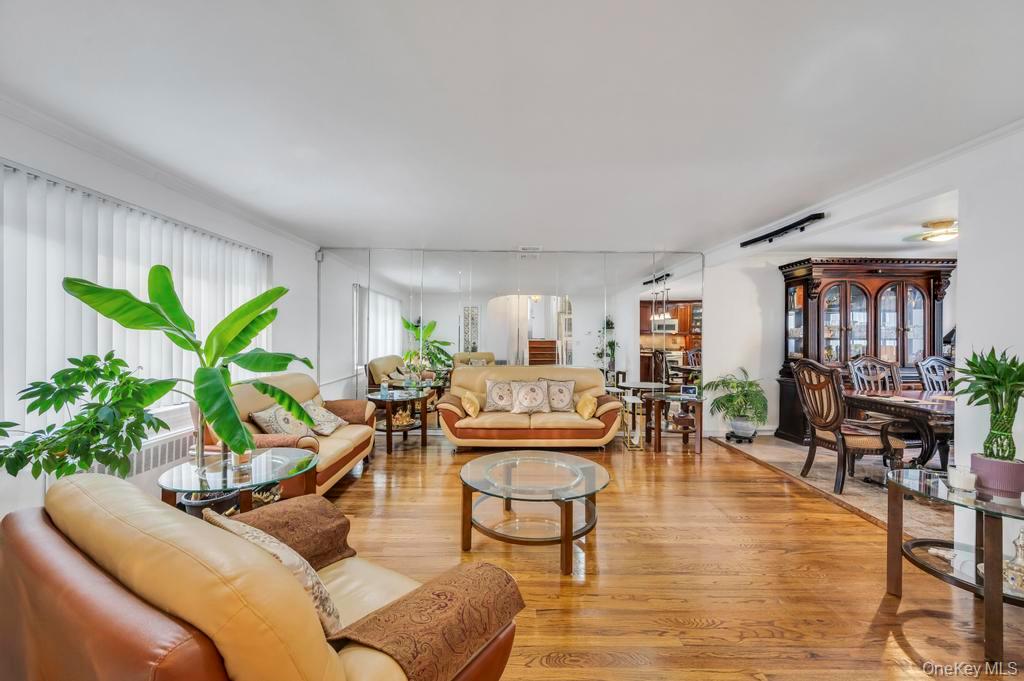 #5 photo, 178 Gerhard Road, Plainview , NY 11803