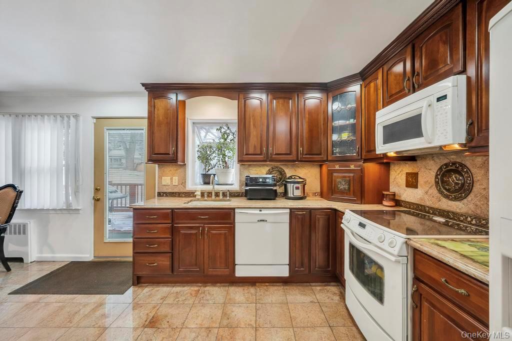 #8 photo, 178 Gerhard Road, Plainview , NY 11803