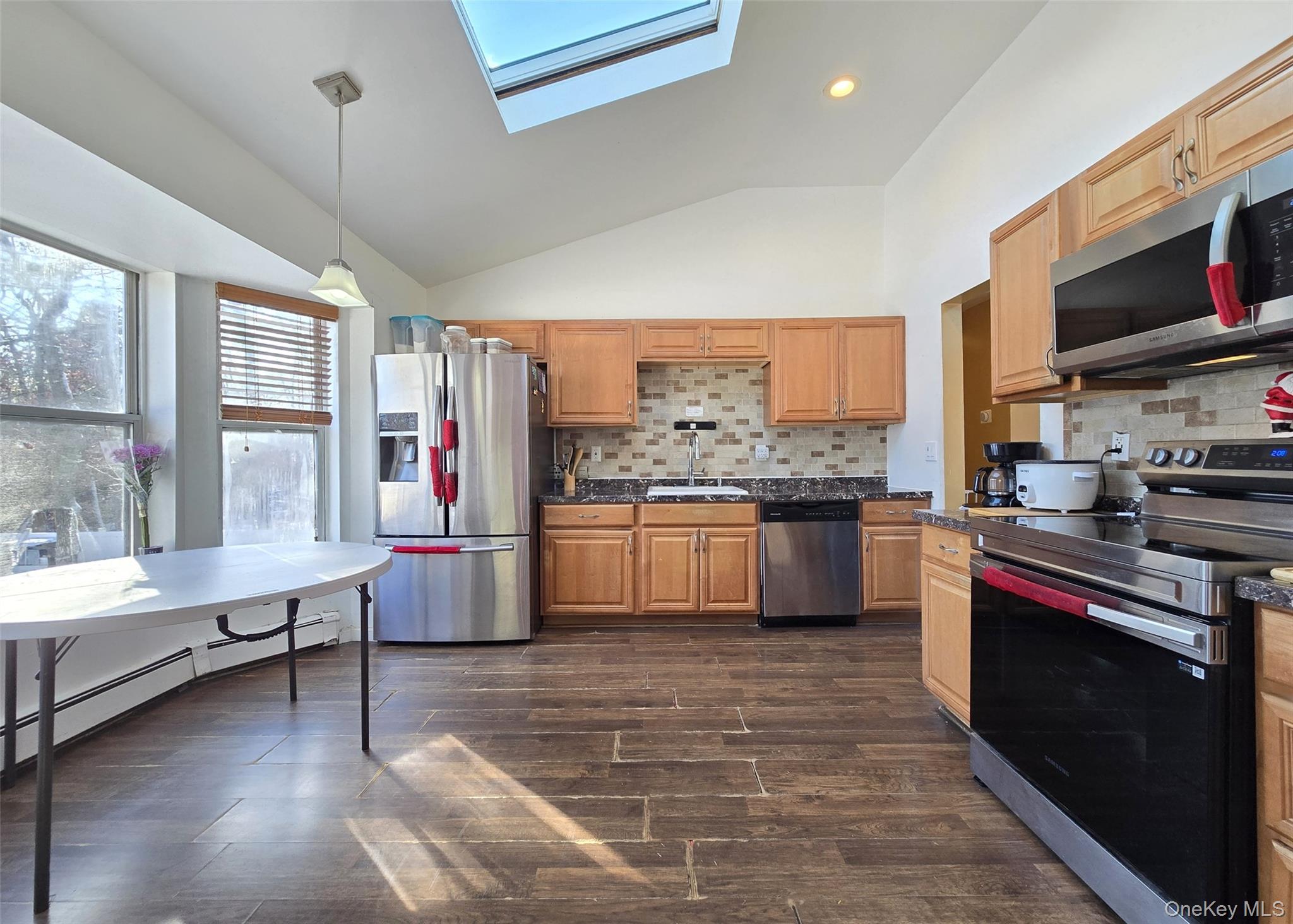 #6 photo, 54 Beacon Street, Shirley , NY 11967