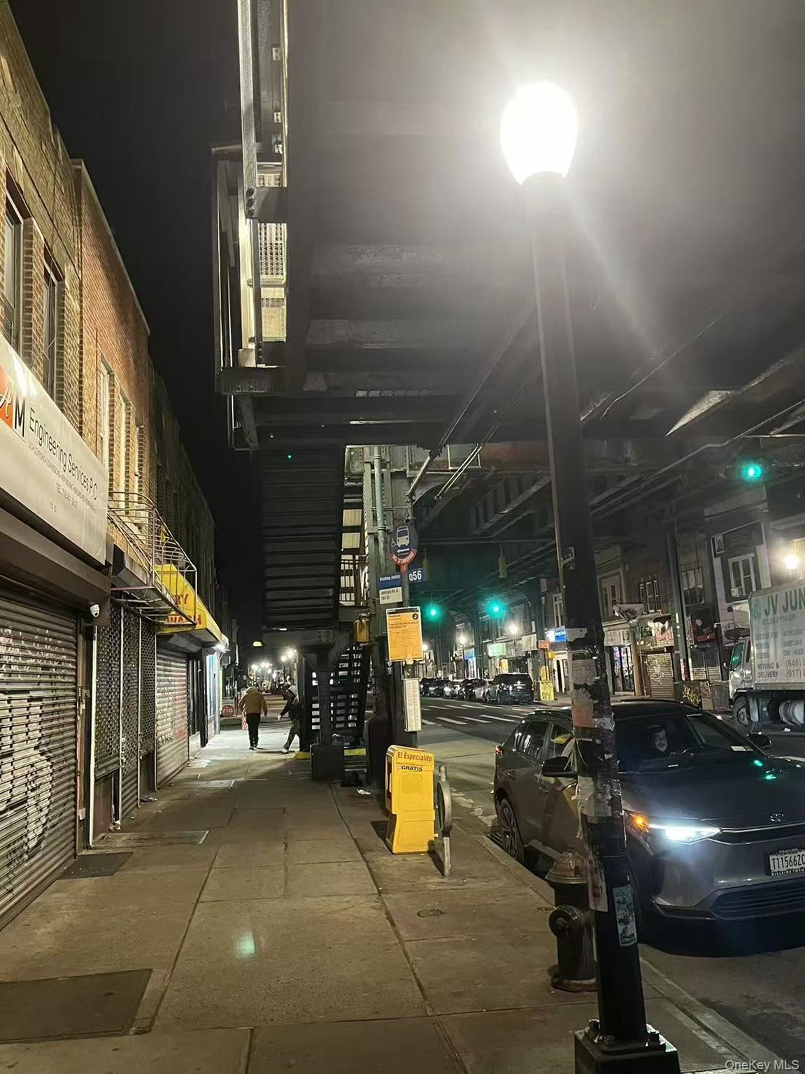 #1 photo, 102-51 Jamaica Avenue, Richmond Hill , NY 11418