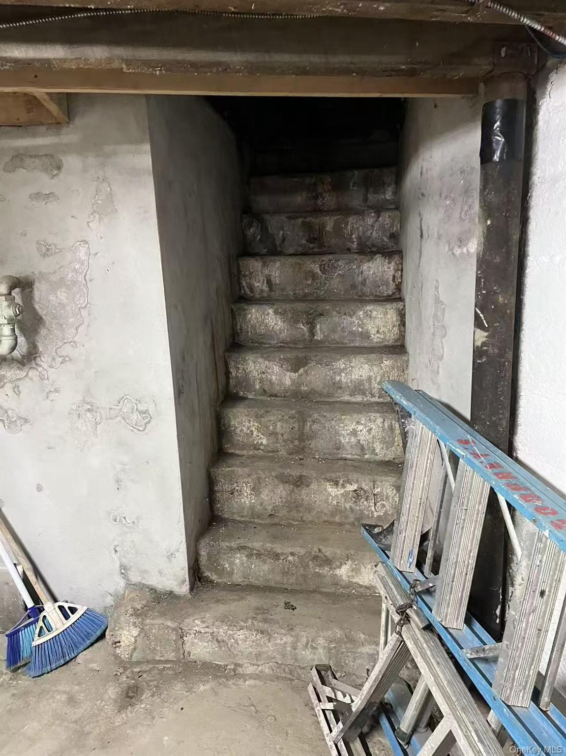 #14 photo, 102-51 Jamaica Avenue, Richmond Hill , NY 11418