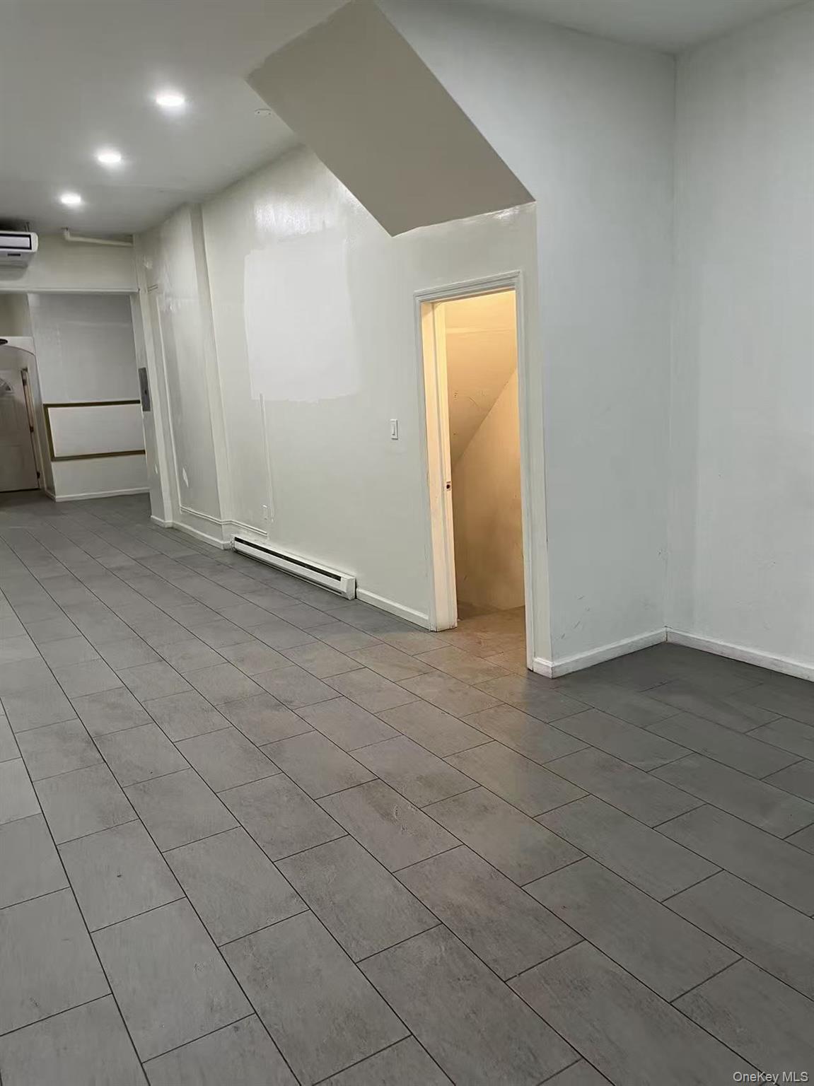 #6 photo, 102-51 Jamaica Avenue, Richmond Hill , NY 11418