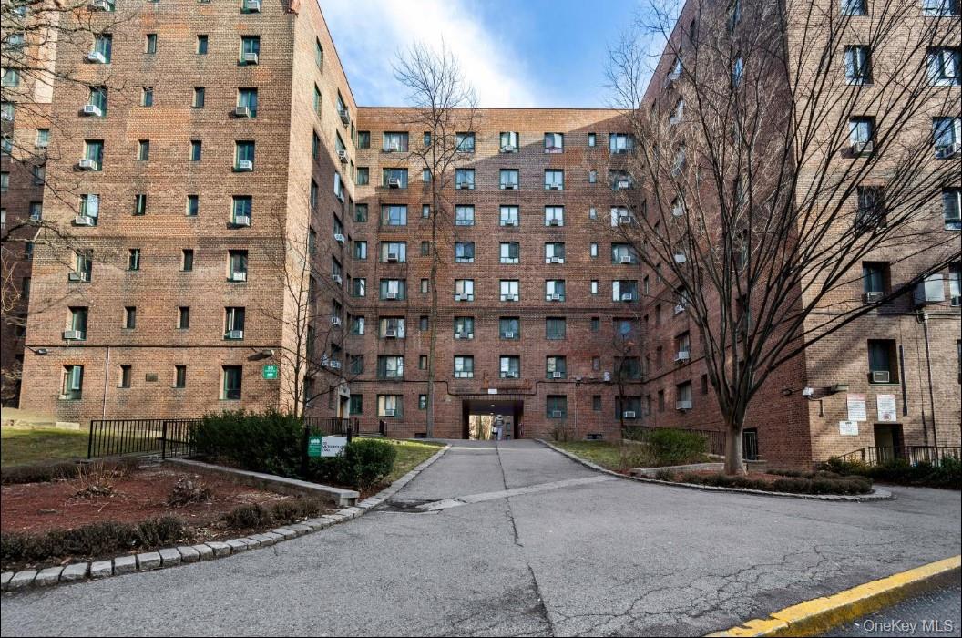 #2 photo, 1480 Parkchester Road, Bronx , NY 10462