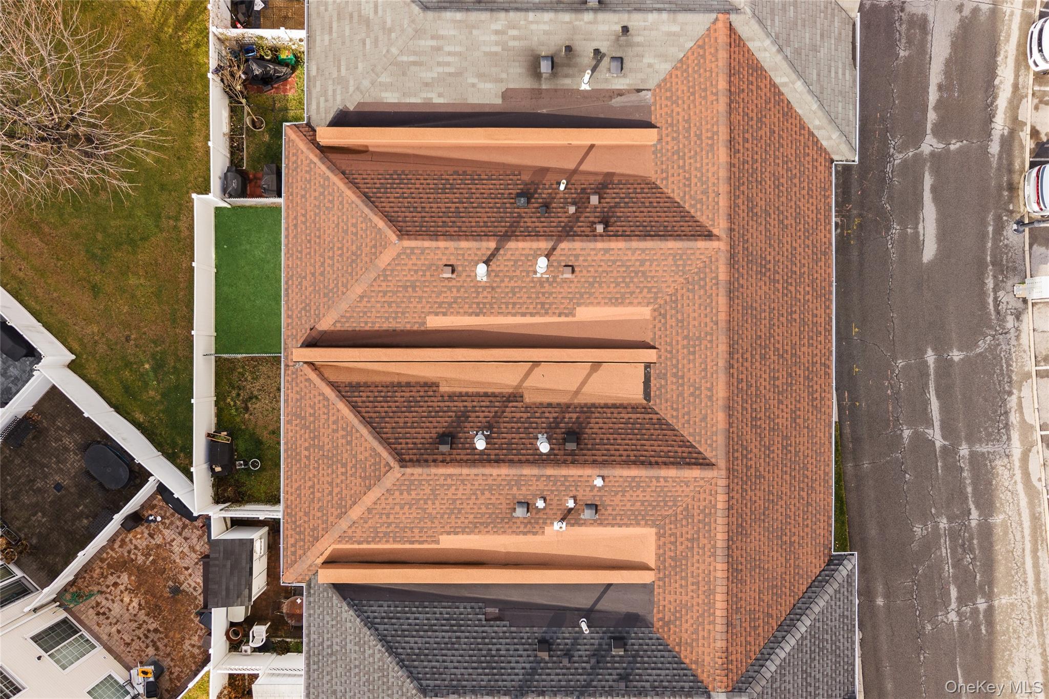 #6 photo, 169 Surf Drive, Bronx , NY 10473