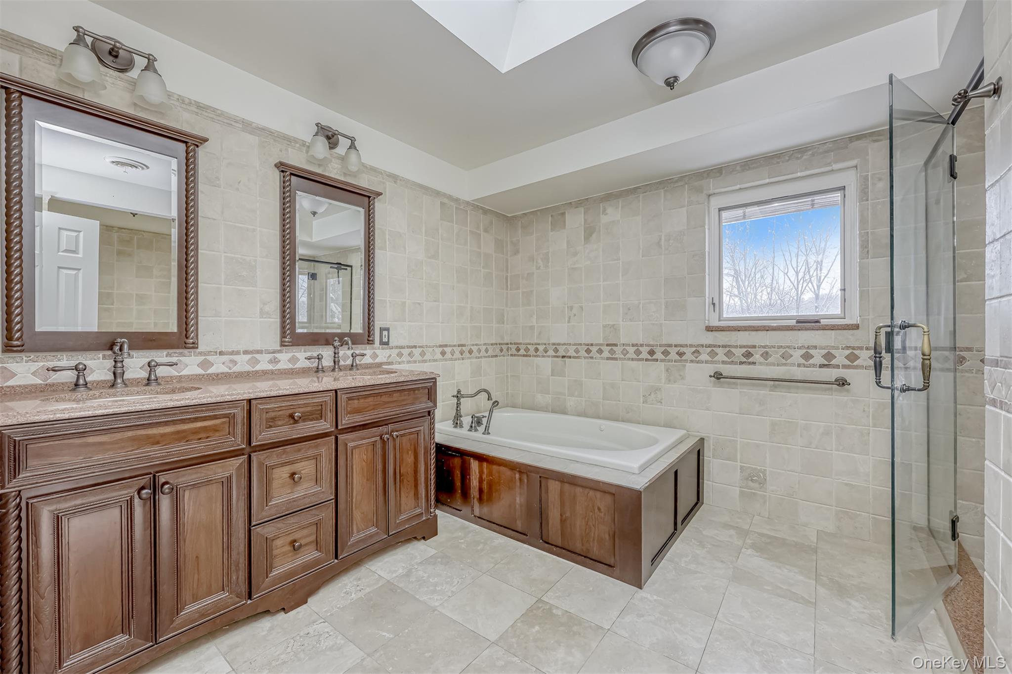 #13 photo, 40 Cragmere Oval, New City , NY 10956