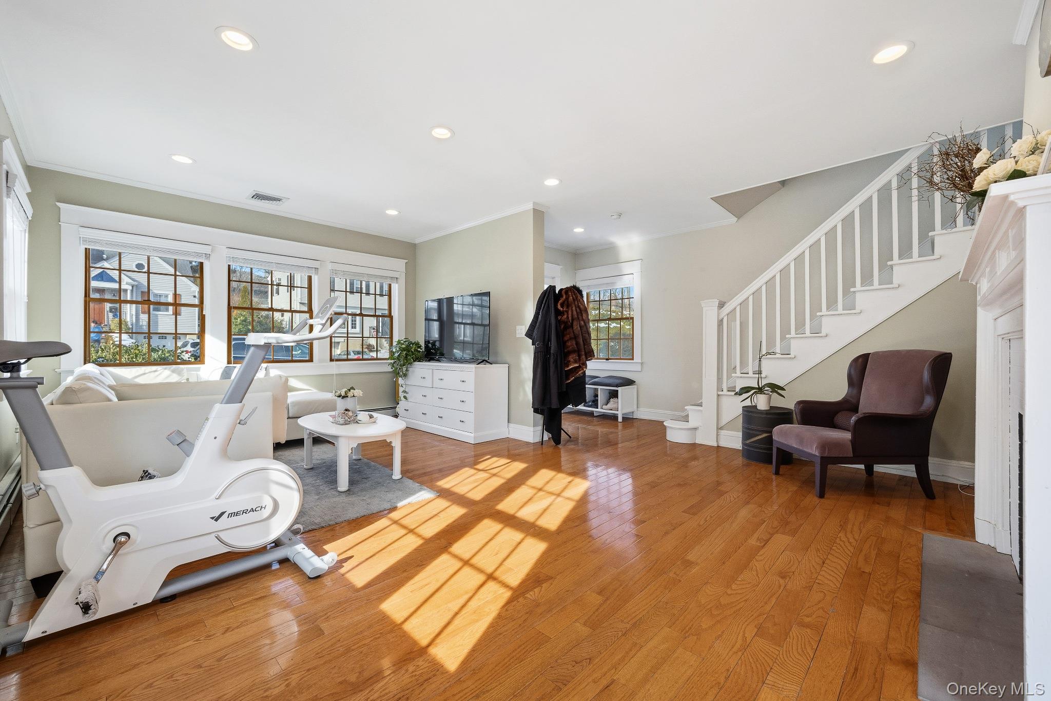 #4 photo, 148 Madison Road, Scarsdale , NY 10583